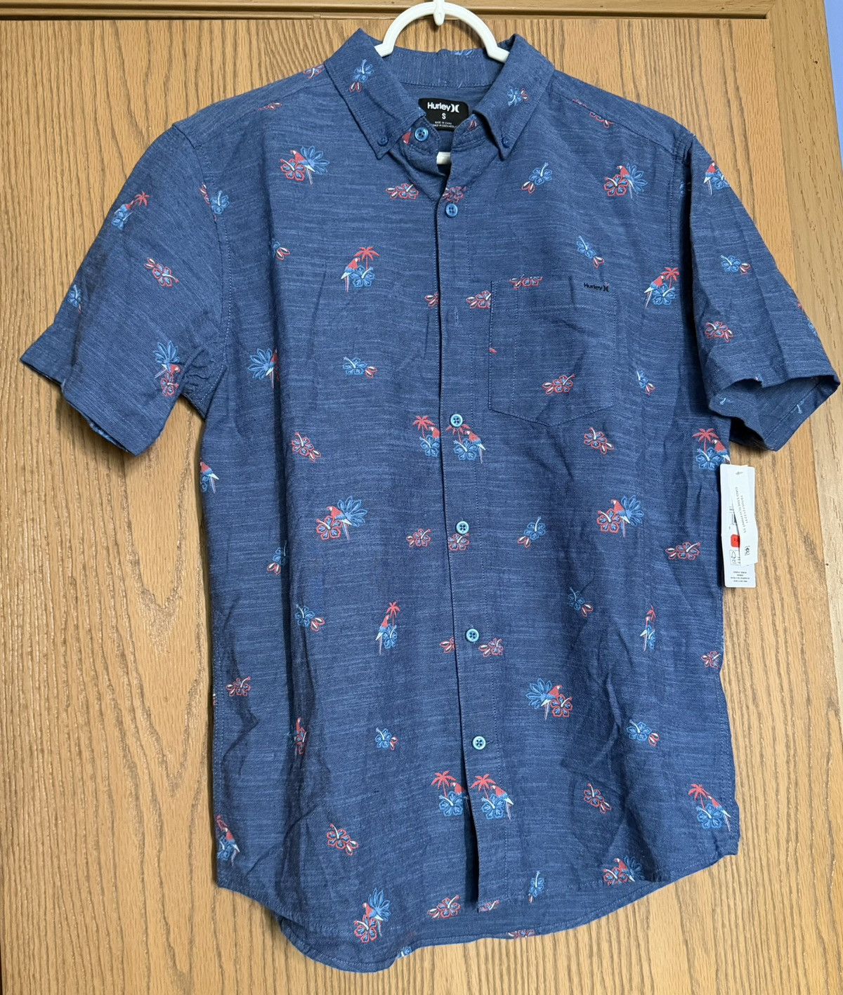 Hurley Hurley Men's SZ Sm -One & Only Stretch Print Button Down NWT Size US S / EU 44-46 / 1 - 1 Thumbnail