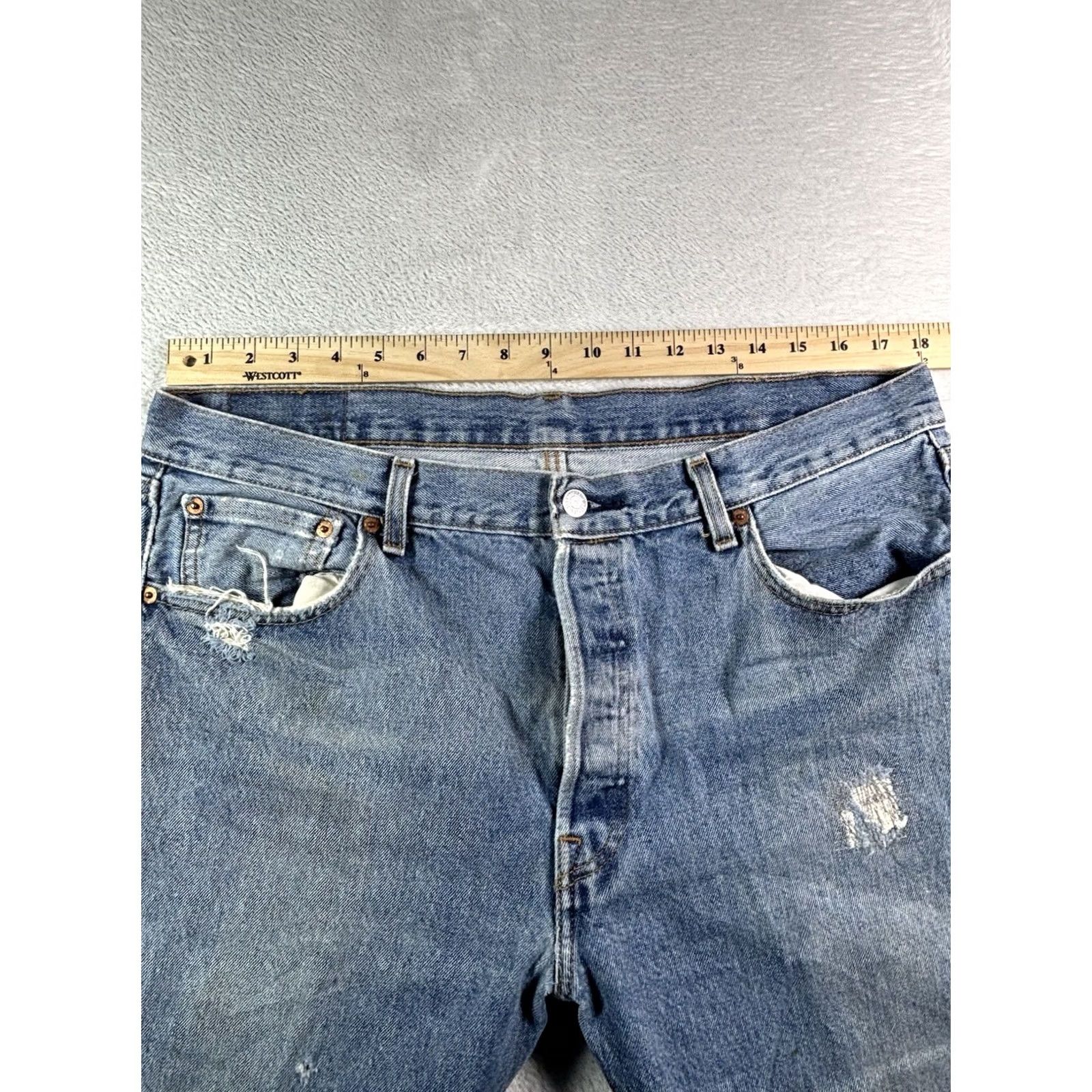 Levi's VINTAGE Levi's 501 Jeans Men 36x30 Button Fly Distressed Denim Straight Leg Fit Jeans Regular Size 36 Blue Mens Levi's 501 Series 5-Pocket Design Size US 36 / EU 52 - 7 Thumbnail