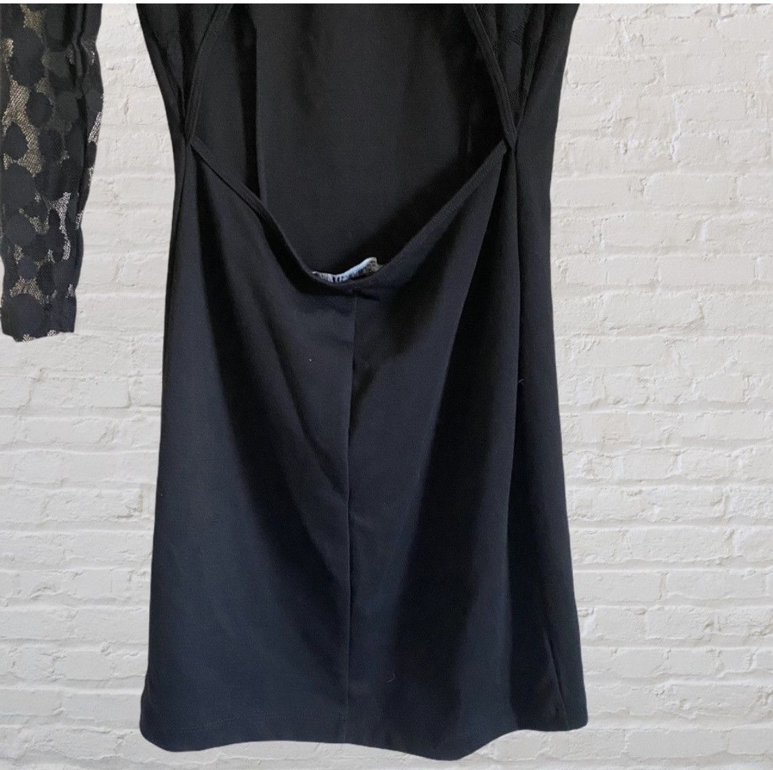 Forever 21 FOREVER 21 SHEER POLK A DOT CUTOUT COCKTAIL DRESS Size S / US 4 / IT 40 - 9 Thumbnail