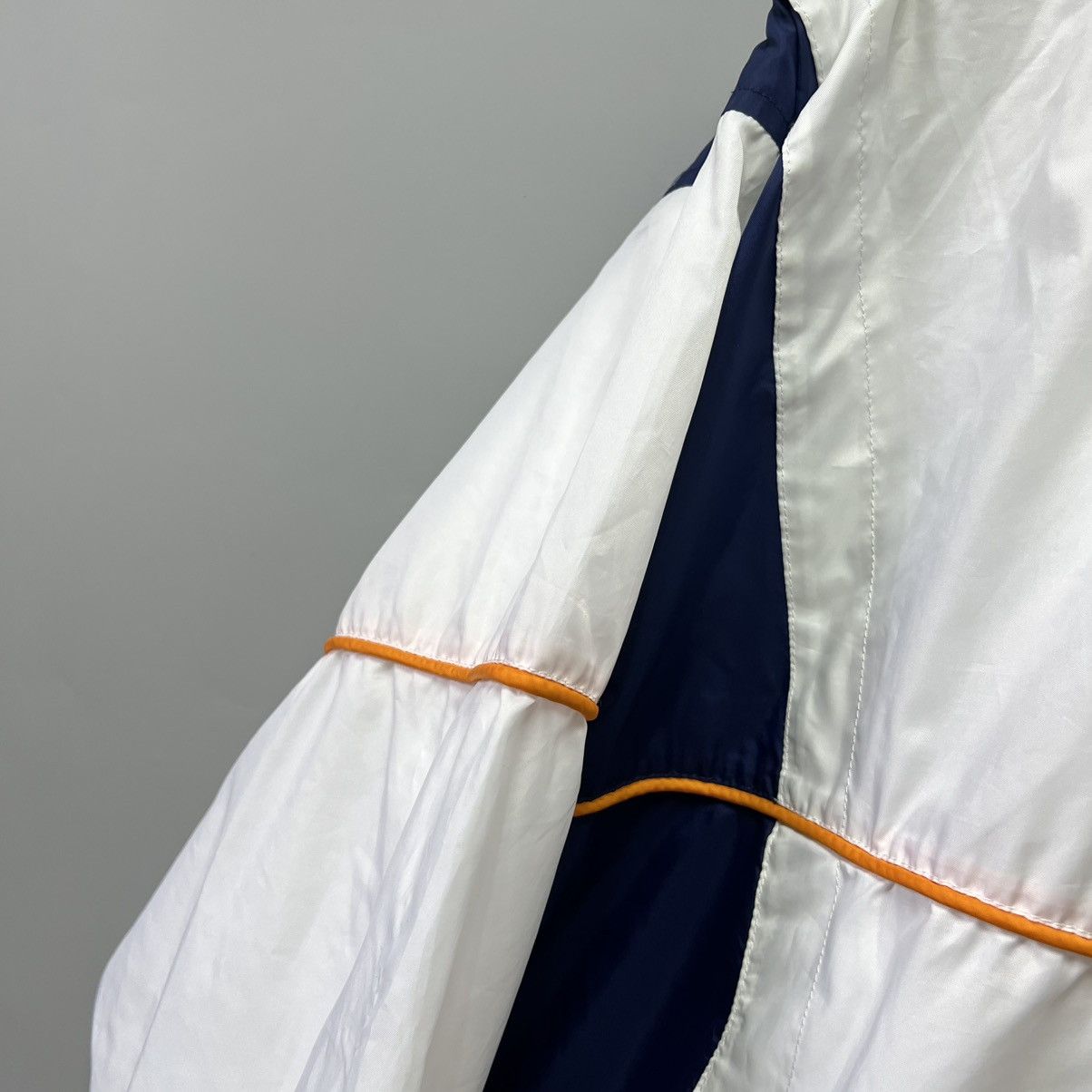 Nike Nike Windbreaker Vintage Jacket White Men’s Size US M / EU 48-50 / 2 - 13 Thumbnail
