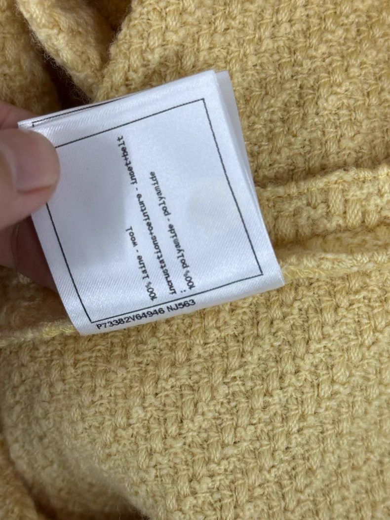 Chanel Chanel Yellow tie-on skirt Size 42" / US 20 - 7 Thumbnail