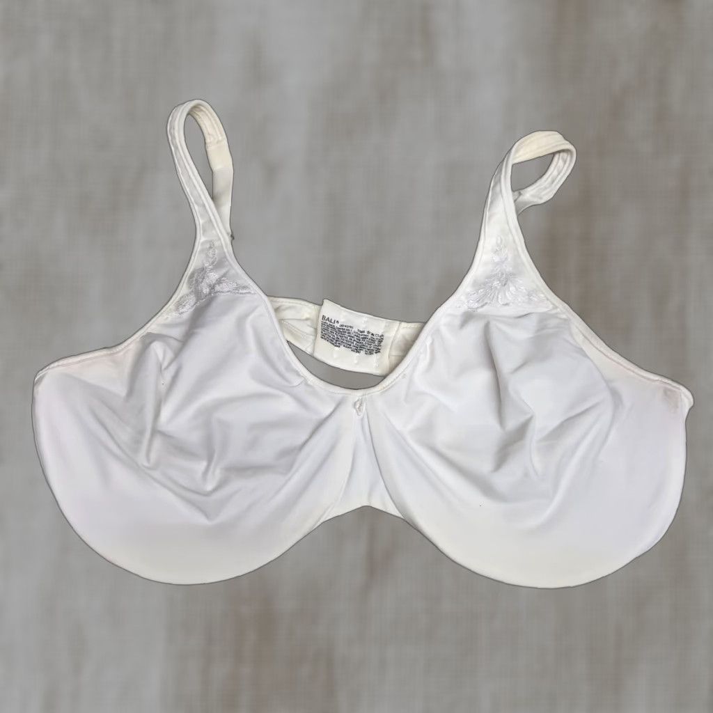 Vintage Bali Bra 42DD Women's Minimizer Underwire White Adjustable Back Closure Full Coverage Size ONE SIZE - 1 Thumbnail