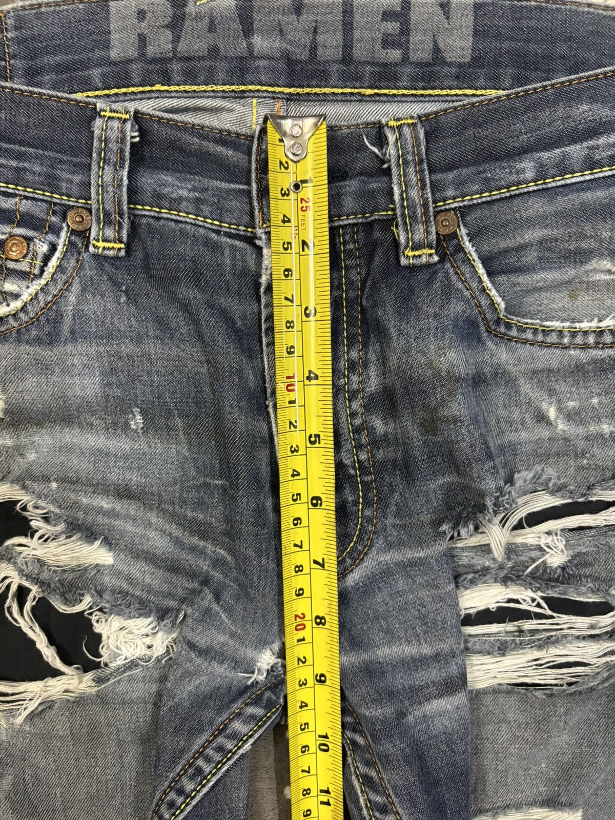 Evisu Vintage 2000s Evisu Ramen Heavy Distressed Grunge Jeans Size US 31 - 17 Thumbnail