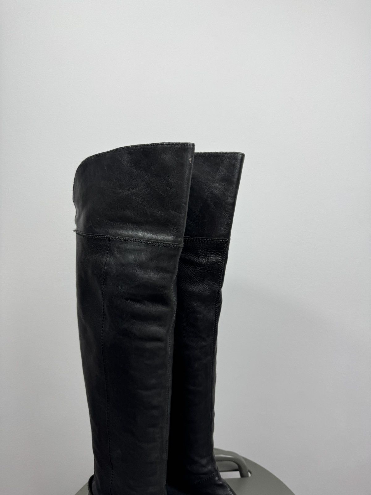 Other Vintage Black Leather High Riding Boots Tall Zip Women’s 40 Size US 9 / IT 39 - 3 Thumbnail