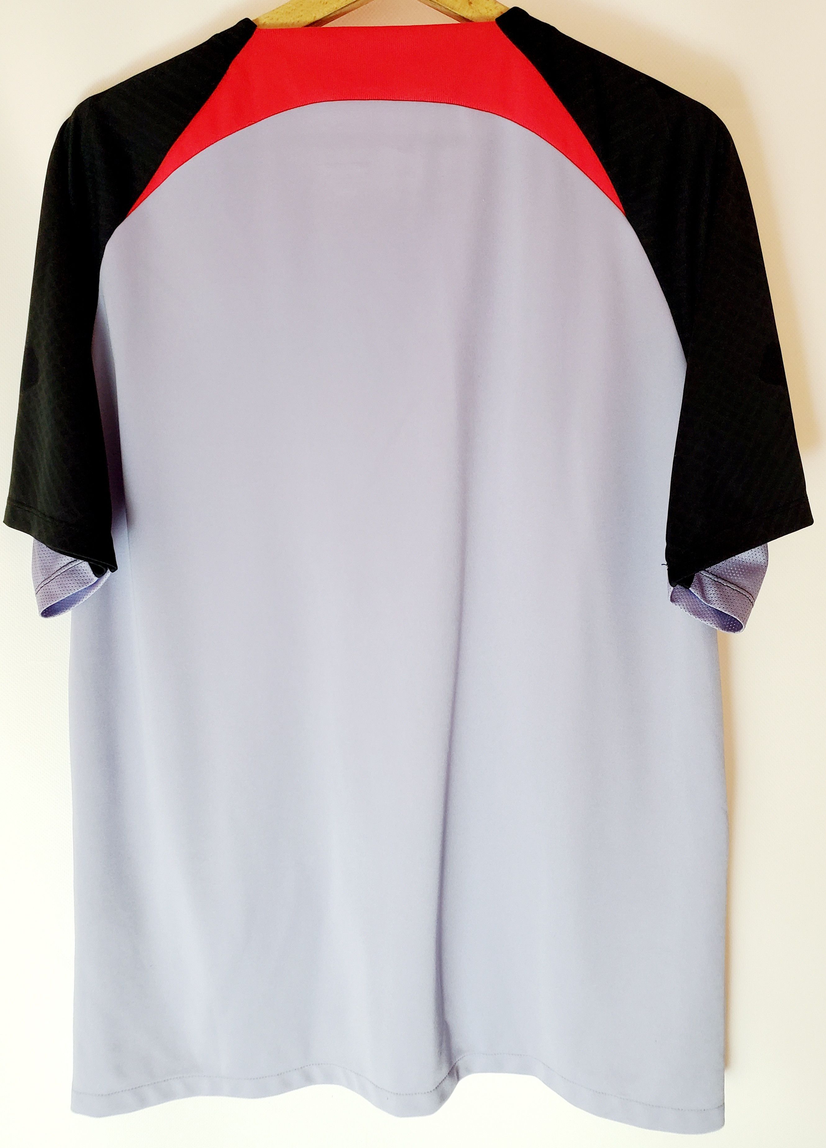 Nike Liverpool 2022-23 nike soccer jersey size Xl Size US XL / EU 56 / 4 - 5 Thumbnail