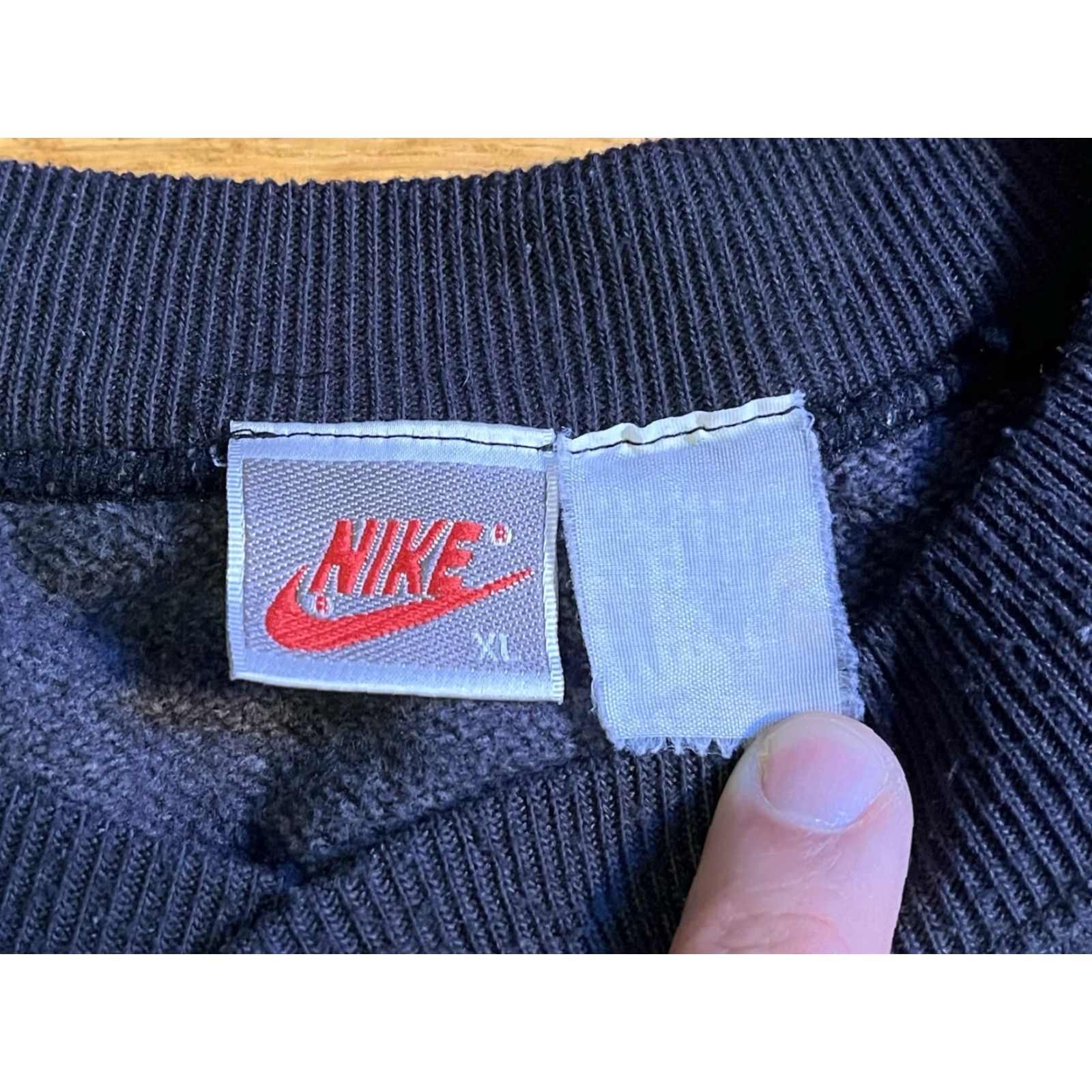 Nike VINTAGE Nike Swoosh Raglan Sweatshirt Men's XL Black 90s Size US XL / EU 56 / 4 - 5 Thumbnail