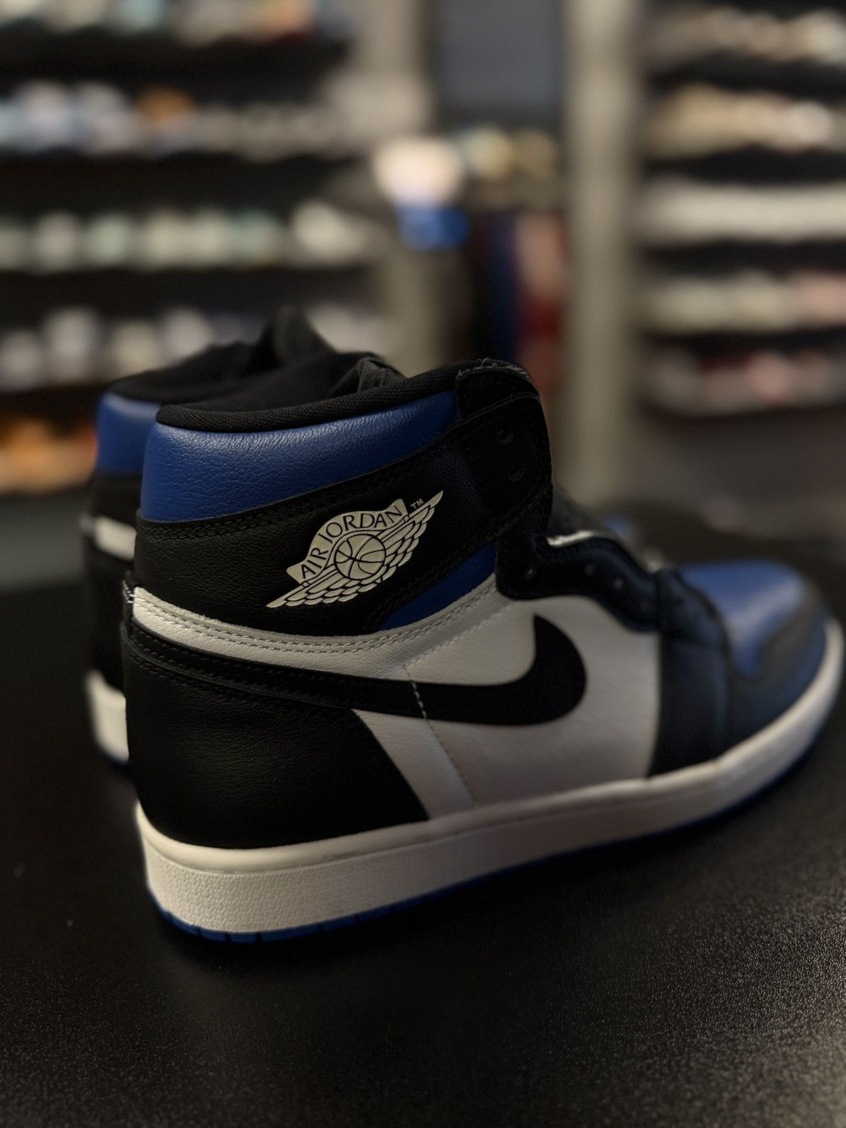 Jordan Brand × Nike Jordan 1 Hyper Royal Blue Size 10.5 (NEW) (555088-041) Size US 10.5 / EU 43-44 - 2 Thumbnail