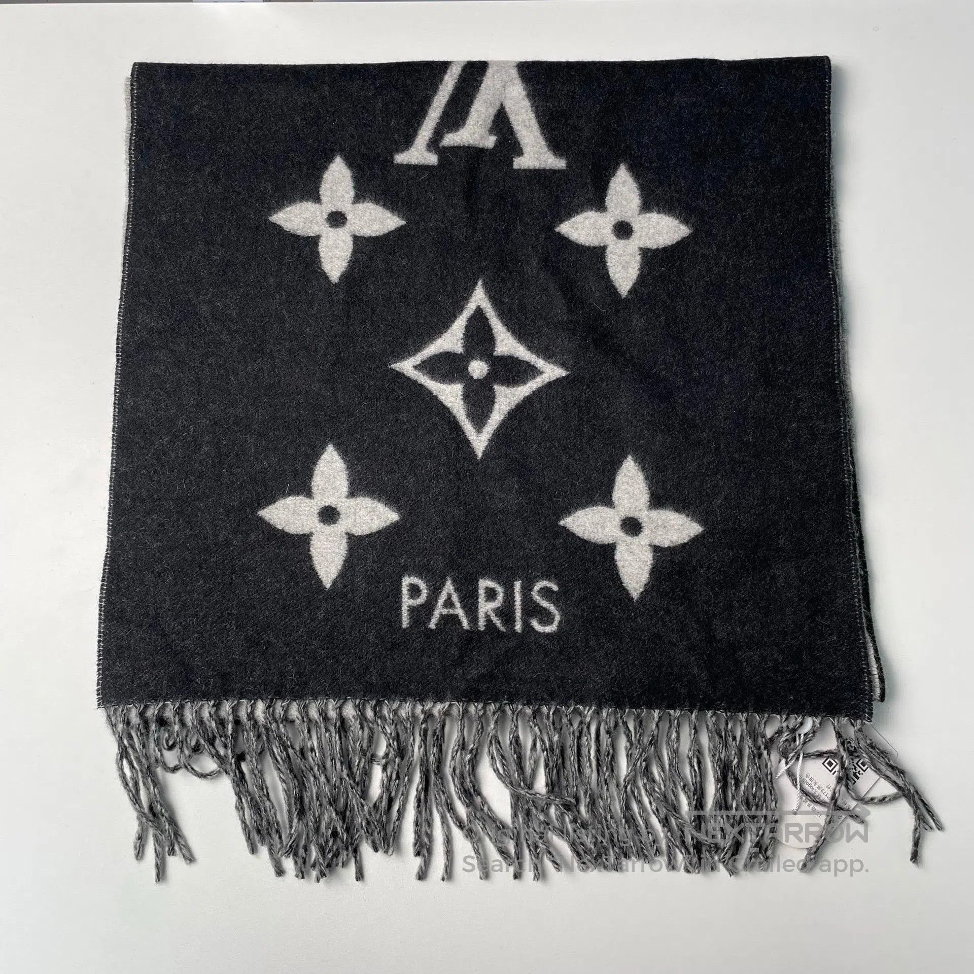 Louis Vuitton Louis Vuitton Black and Gray Printed Cashmere Double-sided Size ONE SIZE - 2 Thumbnail
