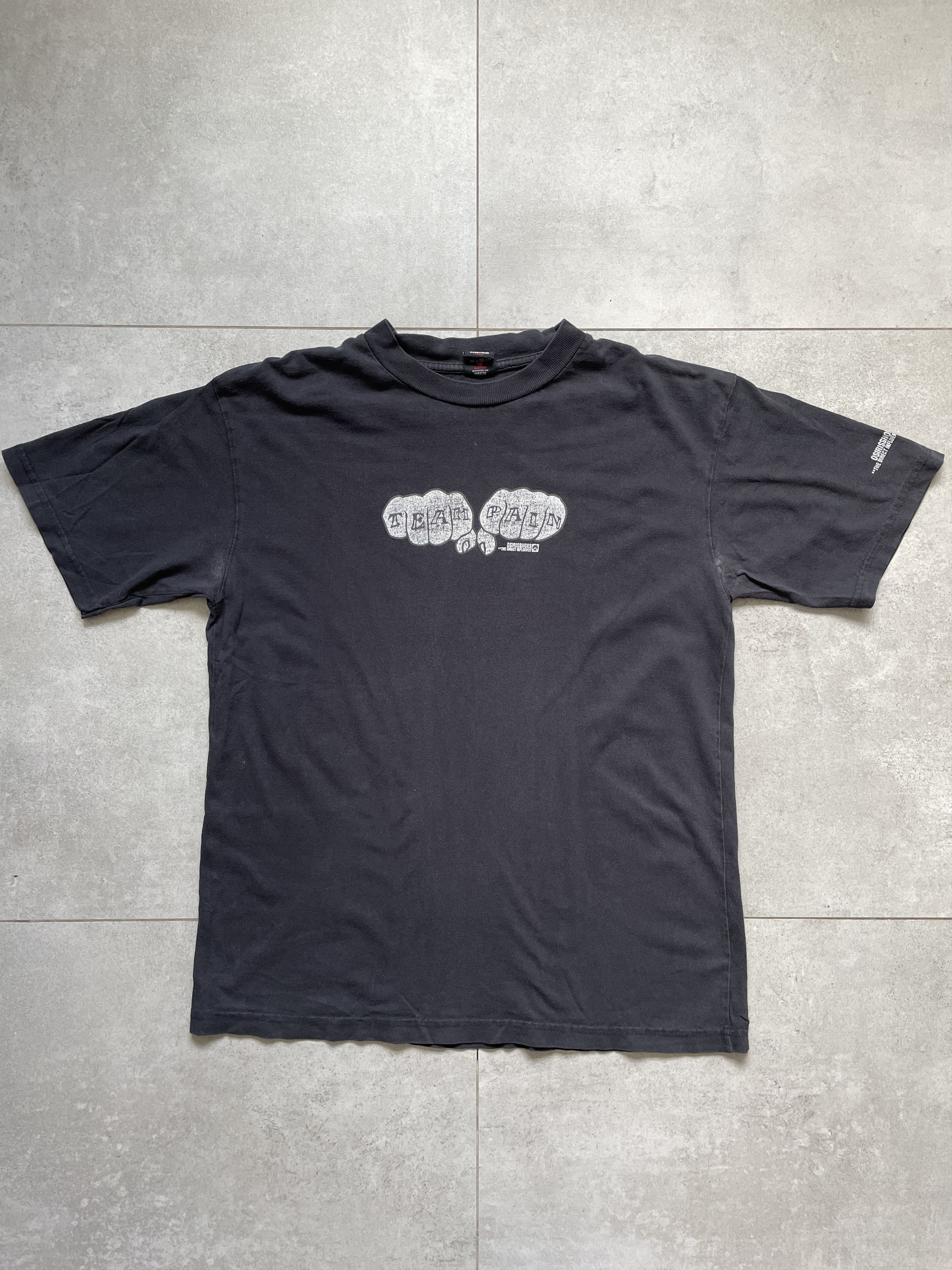 Osiris VINTAGE Y2K OSIRIS SKATE TEAM PAIN BLACK WASHED TEE Size US L / EU 52-54 / 3 - 1 Thumbnail