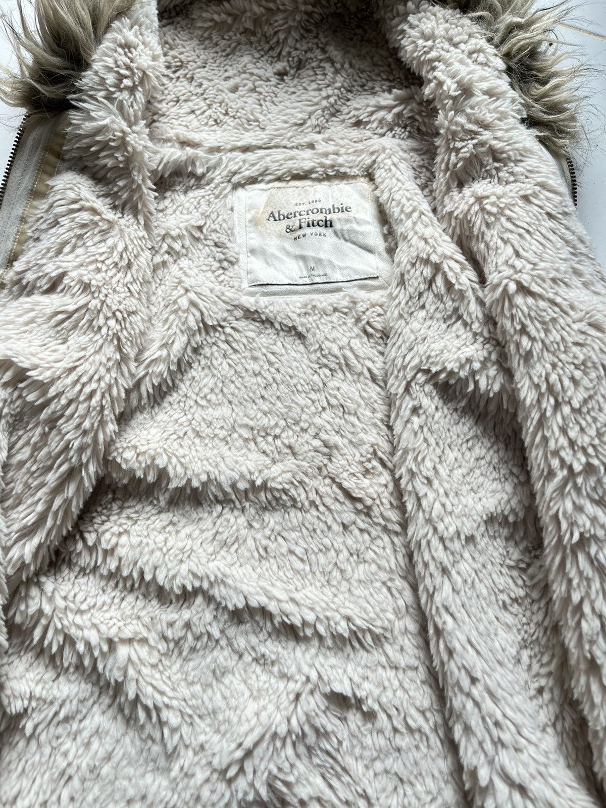 5351 POUR LES HOMMES 2000s abercrombie faux fur hoodie Size US M / EU 48-50 / 2 - 3 Thumbnail