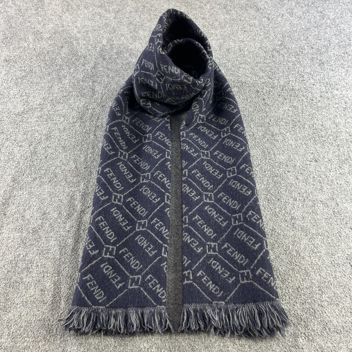 Vintage Vintage Fendi Scarf / Muffler / Neckwear T1399 Size ONE SIZE - 6 Thumbnail