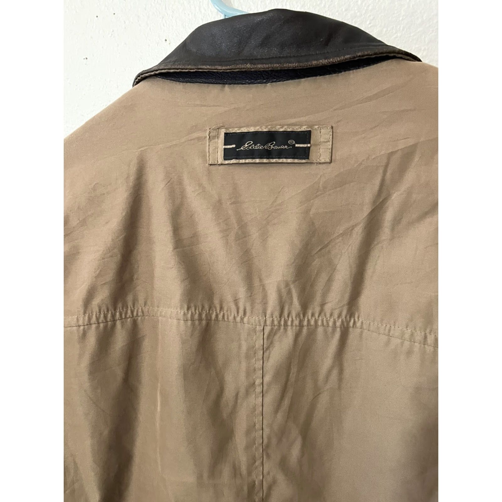 Eddie Bauer VINTAGE Eddie Bauer Jacket Parka Mens Medium Khaki Insulated WPL9647 ca00665 Size US M / EU 48-50 / 2 - 4 Thumbnail