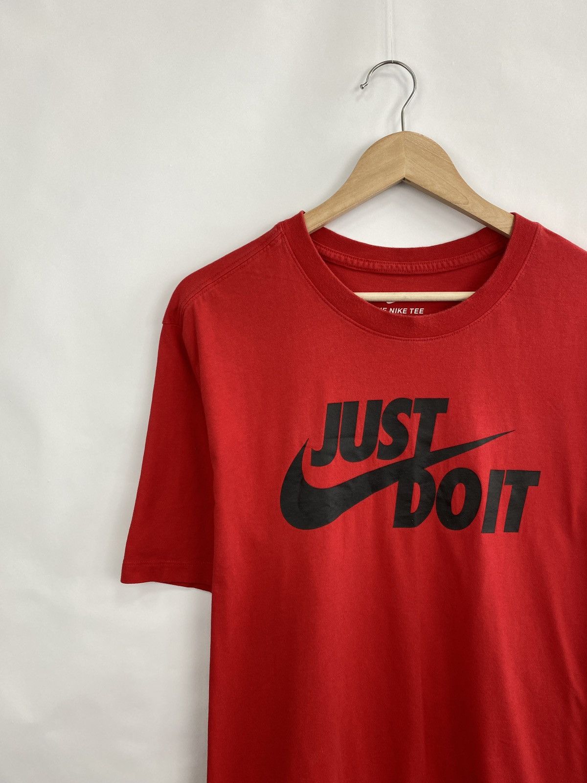 Nike 🇺🇸 Nike SB Center Swoosh T-Shirt Rare Retro Y2K Hype Size US XXL / EU 58 / 5 - 2 Thumbnail