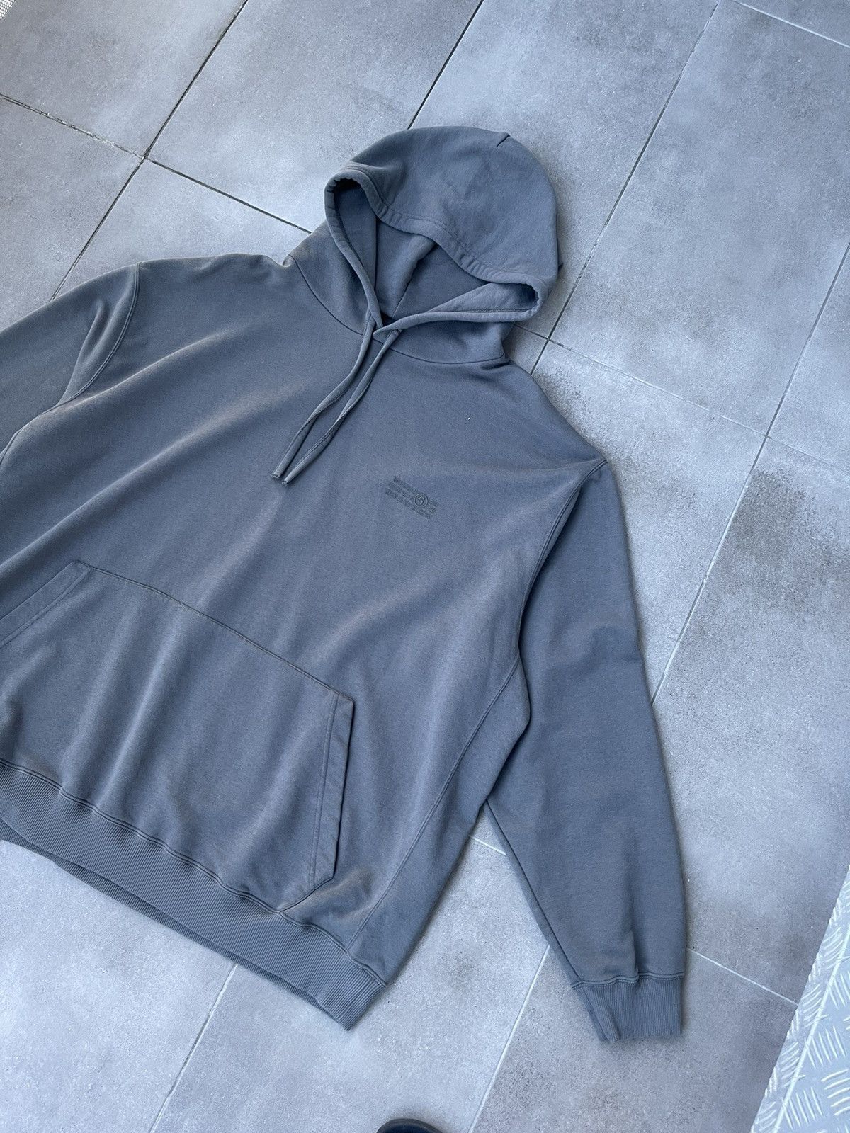 Maison Margiela !DS! SS23 Maison Margiela Logo Gray Oversized Hoodie Size XL / US 12-14 / IT 48-50 - 9 Thumbnail