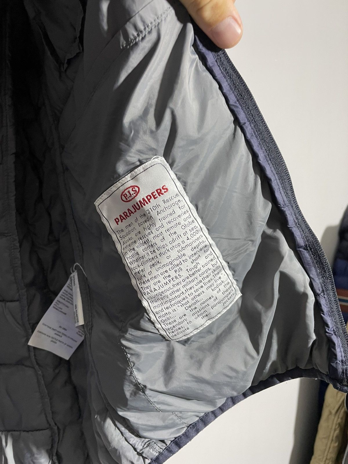 Parajumpers Parajumpers super light weight jacket size L Size US L / EU 52-54 / 3 - 14 Thumbnail