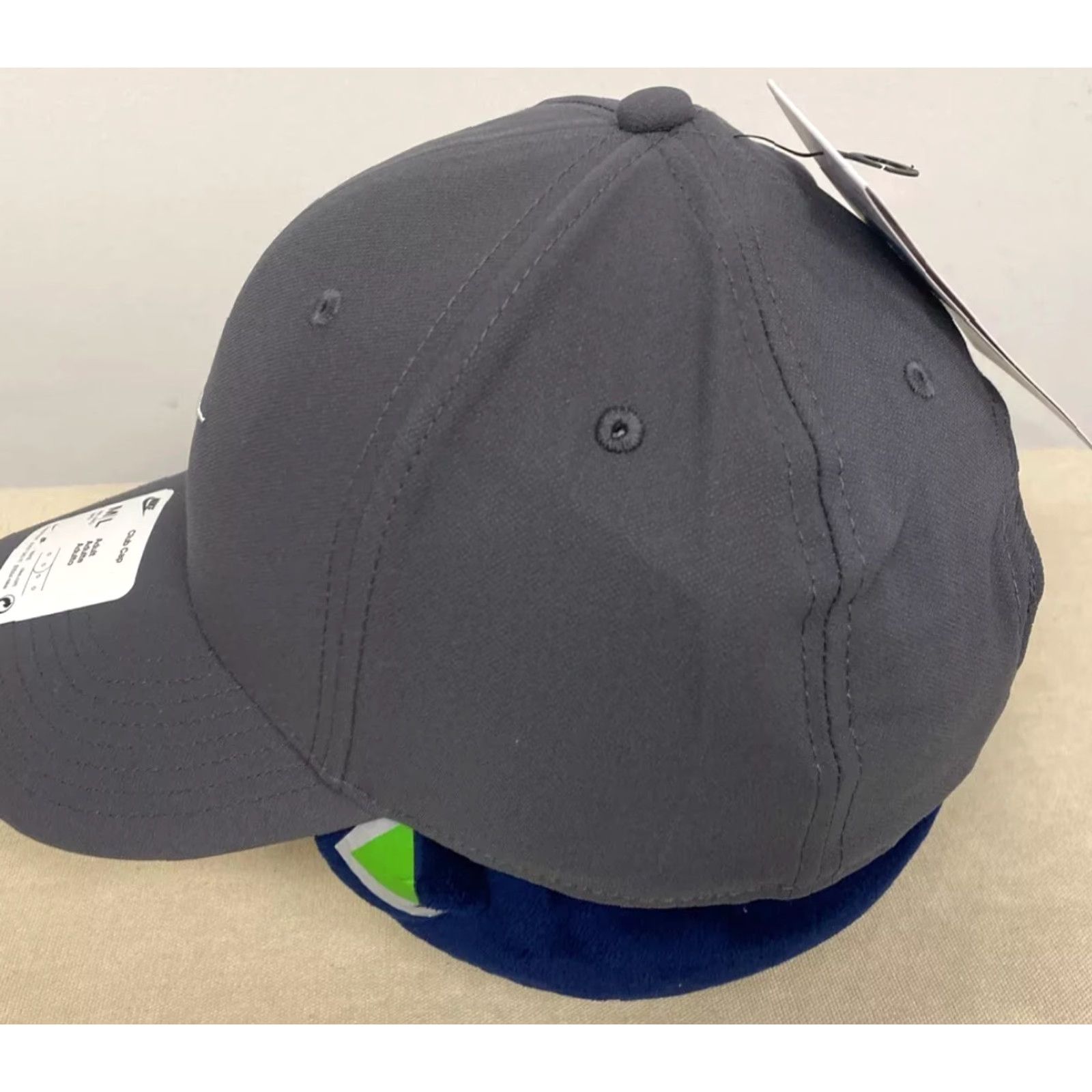 Nike VINTAGE? No — Nike Club Baseball Cap M/L Gray Dri-Fit, Swoosh Logo, Adjustable, Golf, Sports Hat Men, Gray, Nike Club Cap, Men’s M/L Size ONE SIZE - 2 Thumbnail