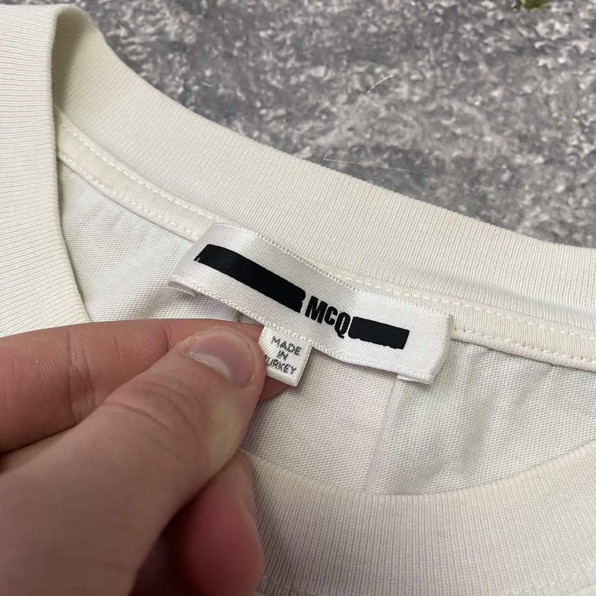 McQ Alexander McQueen Luxury MCQ Alexander McQueen Big logo designer tee Size US XL / EU 56 / 4 - 4 Thumbnail