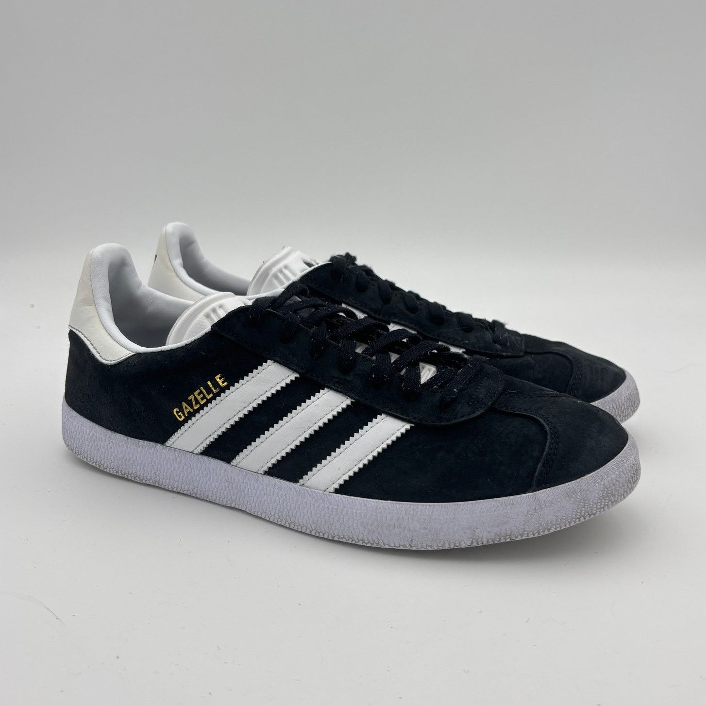 Adidas Adidas Gazelle Core Black Cloud White Suede Sneakers M's 8.5 Size US 8.5 / EU 41-42 - 1 Thumbnail