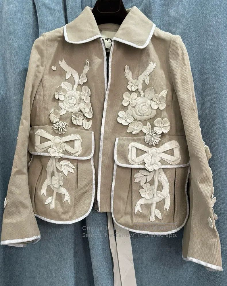 Fendi Fendi Showpiece 3D flower jacket Size XS / US 0-2 / IT 36-38 - 1 Thumbnail