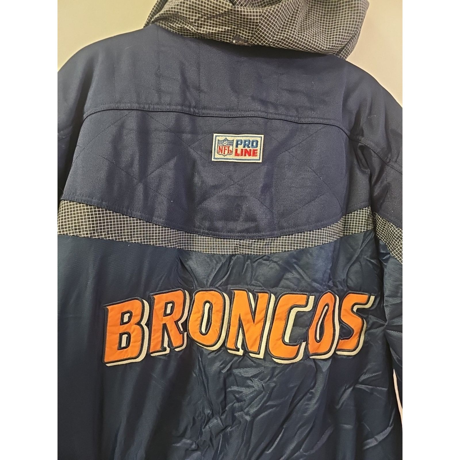 Pro Line Denver Broncos Jacket Mens XL Pro Line Logo Athletic Puffer Size US XL / EU 56 / 4 - 10 Thumbnail