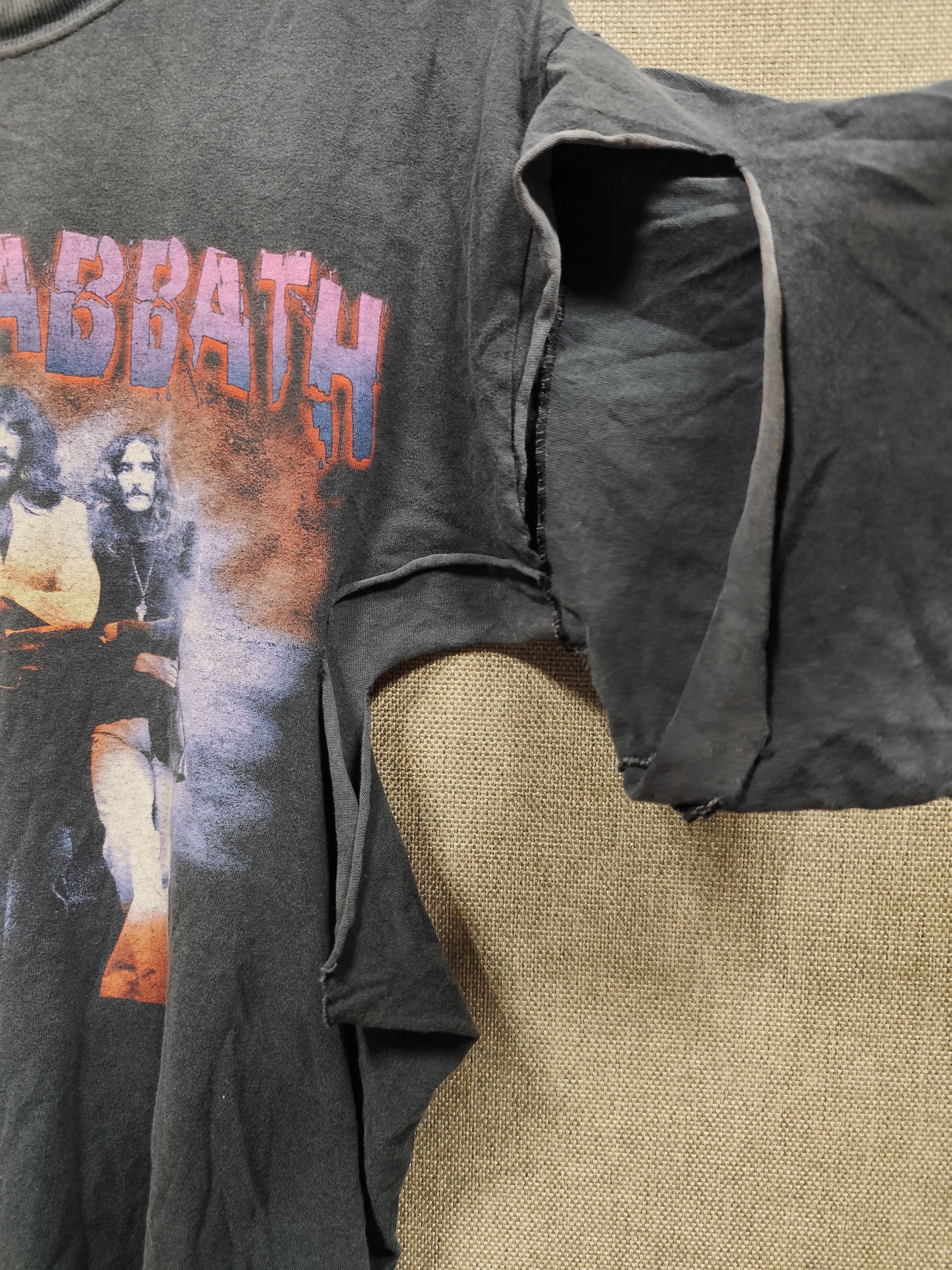 Black Sabbath Vintage 2001 t shirt band black sabbath distressed Size US L / EU 52-54 / 3 - 8 Thumbnail