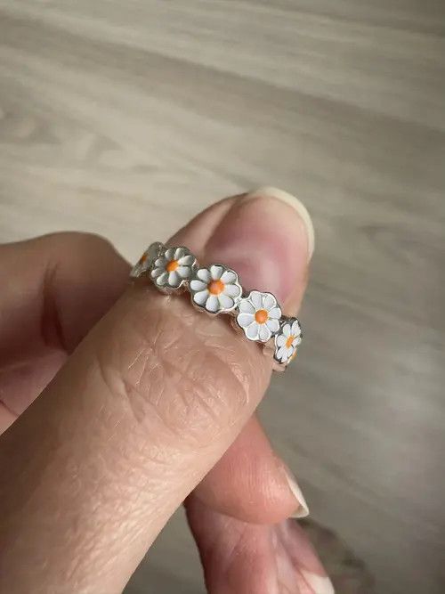 Other Daisy Flower Ring - Adjustable Statement Jewelry Size ONE SIZE - 2 Thumbnail