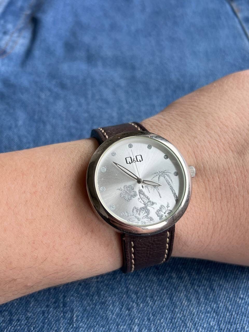 Japanese Brand × Vintage Vintage 🌸 Flowers Dial Japanese style futuristic Watch Size ONE SIZE - 2 Thumbnail