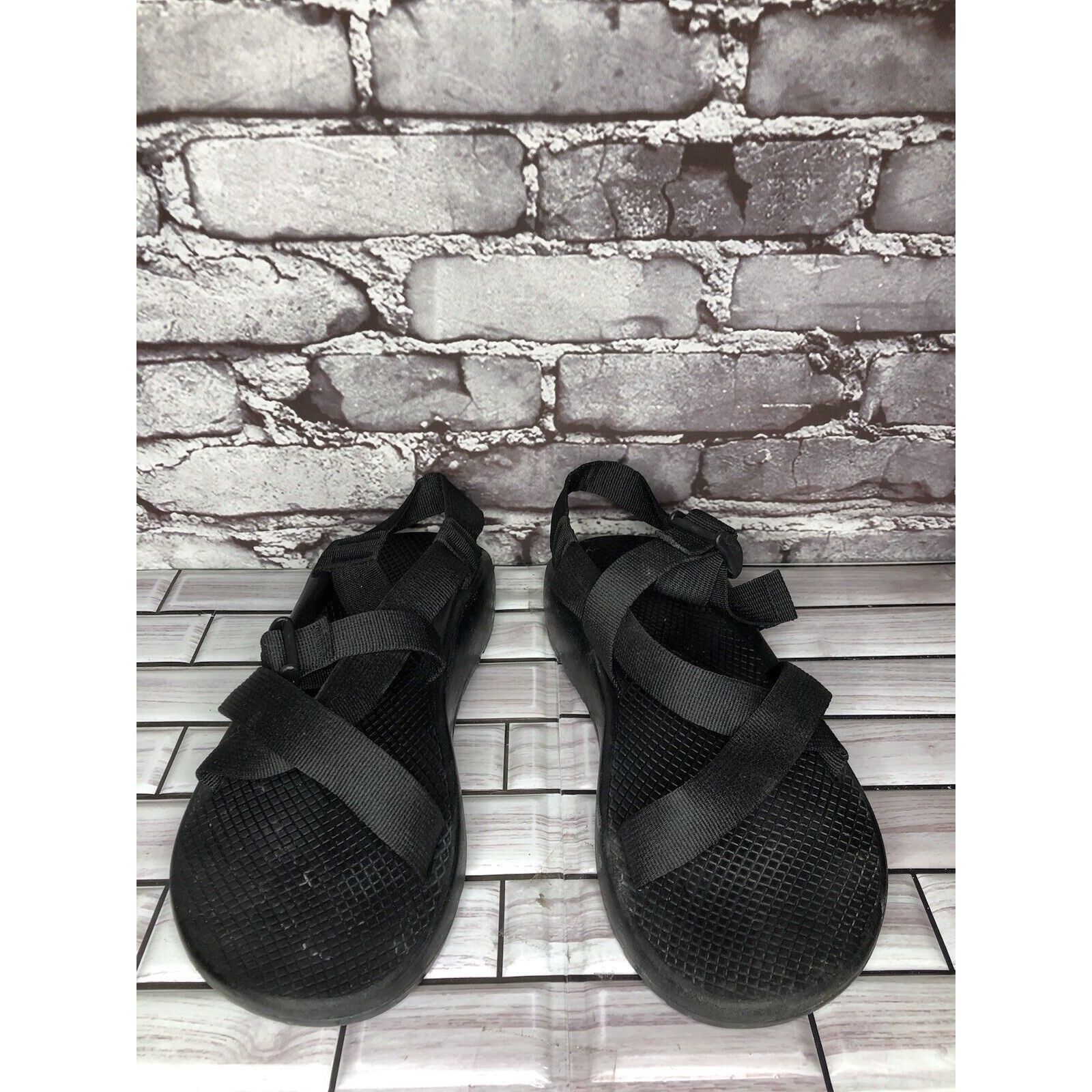 Chaco Chaco Black Synthetic Cross Strap Hiking Rubber Sole Sandals Size US 9 / EU 42 - 10 Thumbnail