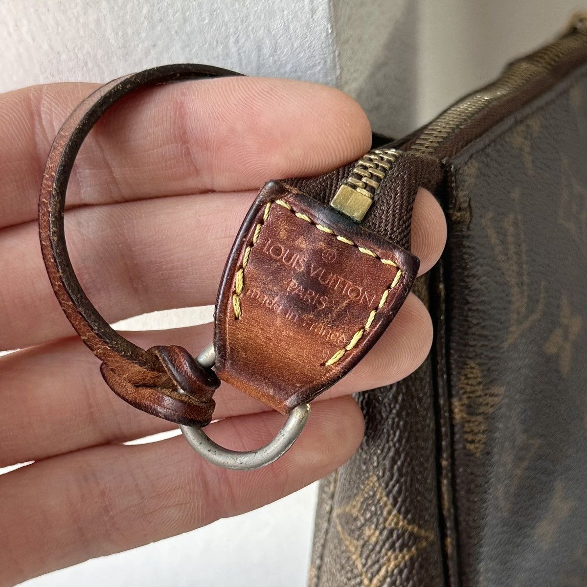 Louis Vuitton 1998s Louis Vuitton Vintage Monogram LV Pochette Bag SL0998 Size ONE SIZE - 4 Thumbnail