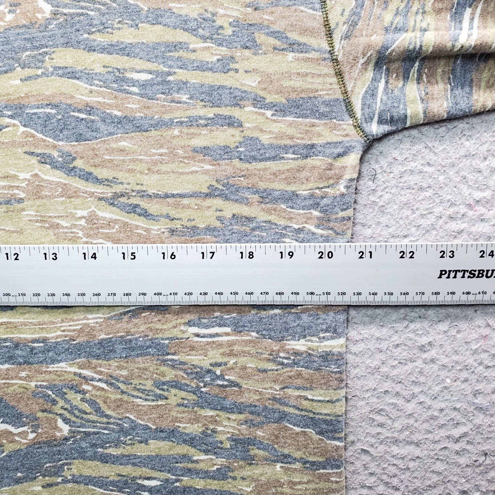 Free People Free People T-Shirt Womens Size S Multicolor Camouflage Oversized Long Sleeve Regular Shirt Womens Size S / US 4 / IT 40 - 4 Thumbnail
