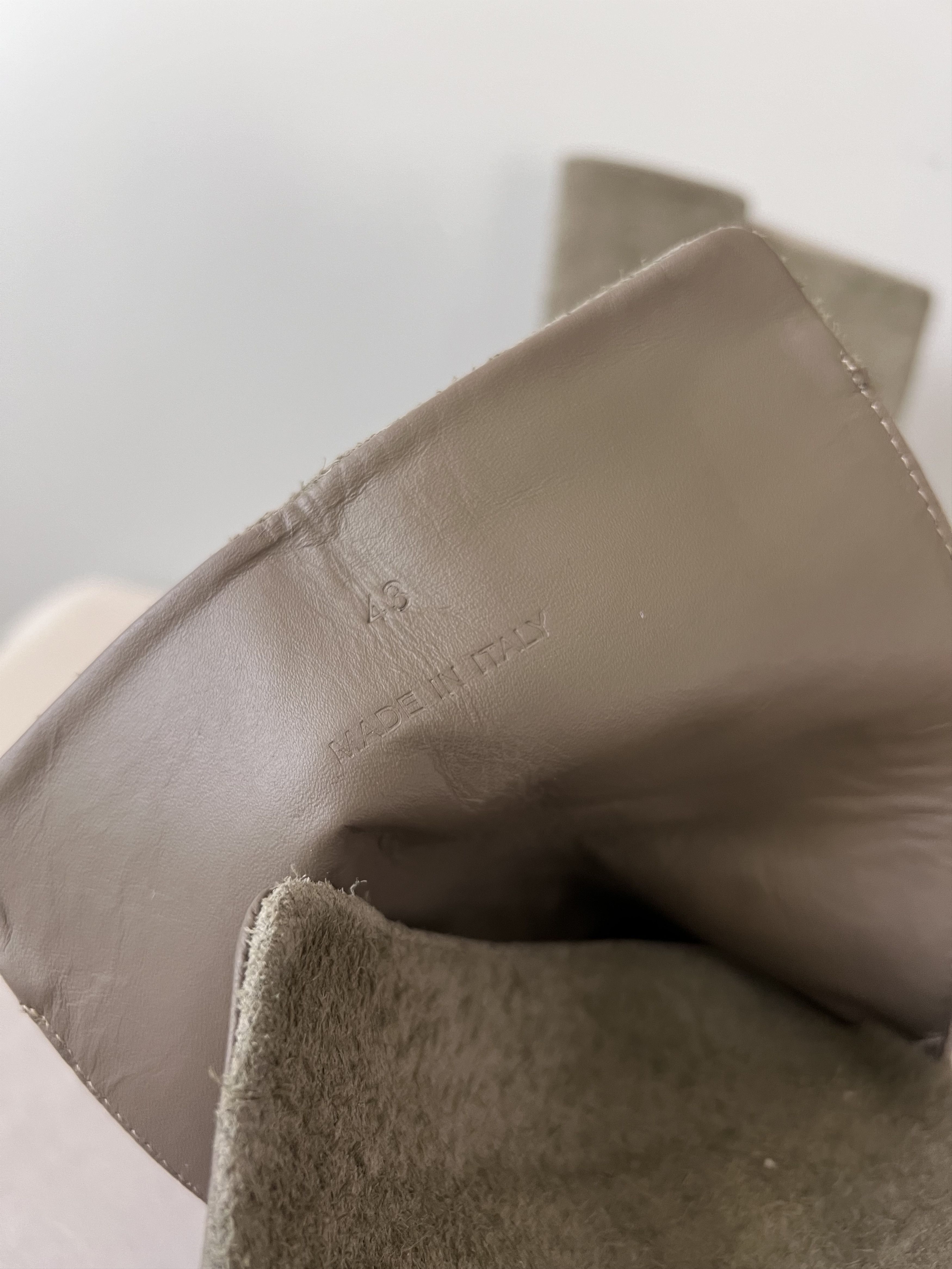 Fear of God Fear of God Native Boots in Wolf Grey Suede Size US 10 / EU 43 - 8 Thumbnail