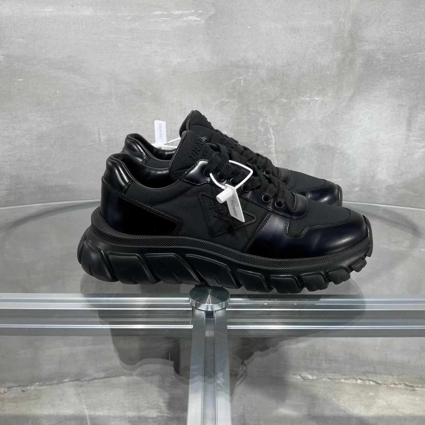 Prada Prada black triangle logo platform sneakers US5 (39EU) Size US 5 / IT 35 - 4 Thumbnail