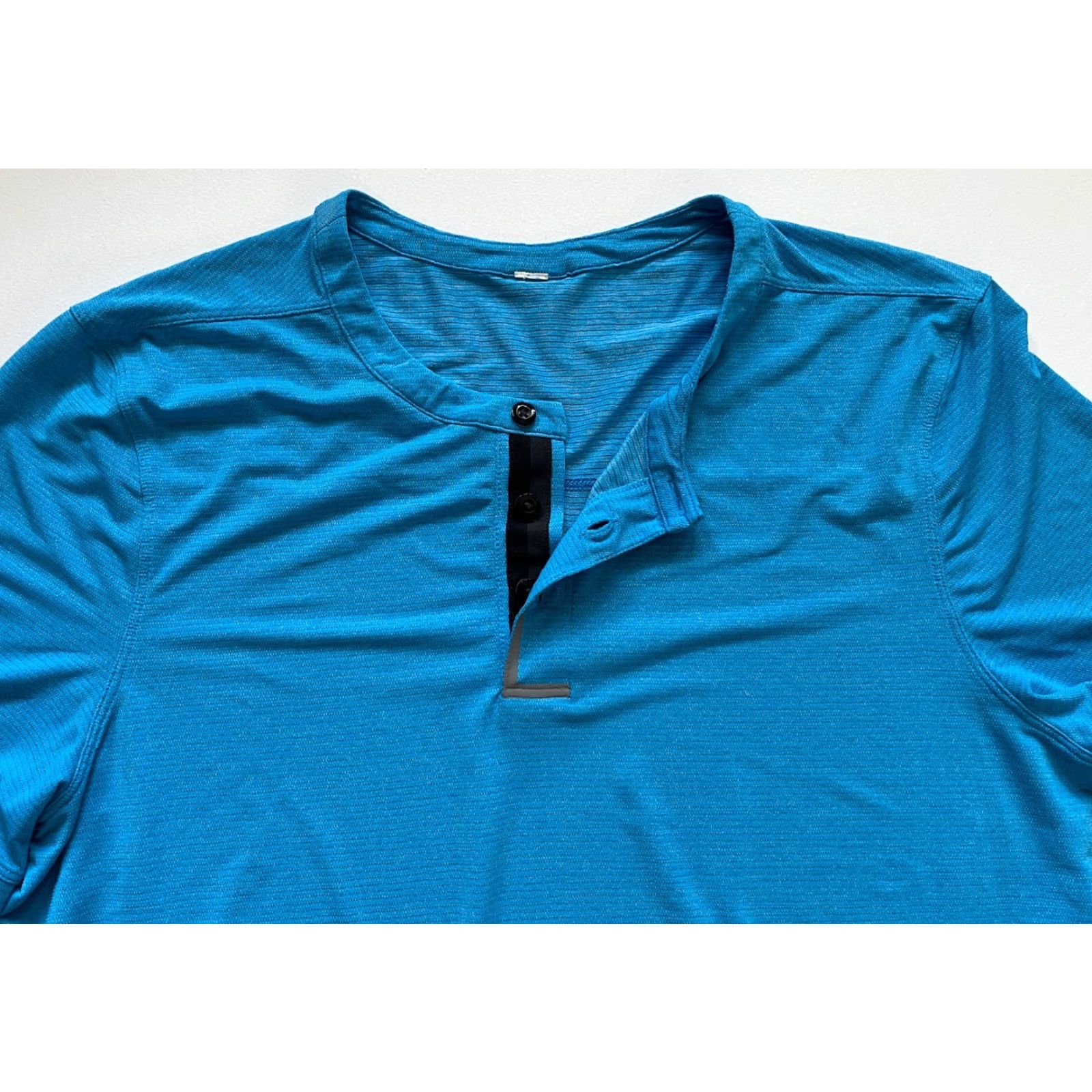 Lululemon Lululemon Men's Short Sleeve Henley Shirt Blue M T-Shirt Pullover Activewear Lightweight Stretch Size US M / EU 48-50 / 2 - 4 Thumbnail