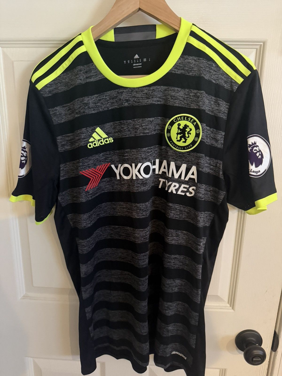 Adidas Chelsea 16/17 Third Kit - Kante Size US M / EU 48-50 / 2 - 1 Thumbnail
