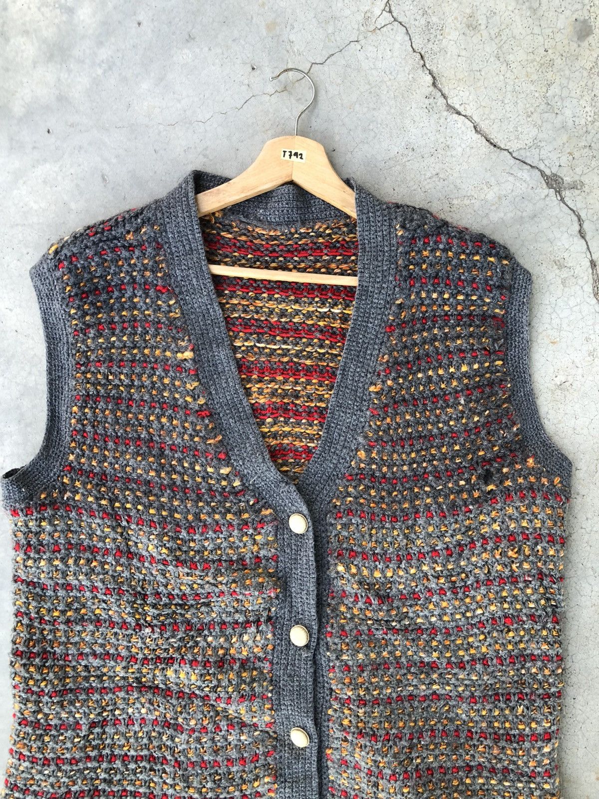 Aran Isles Knitwear × Beauty Beast × Designer 🔴Vintage Knitted V-Neck Sweater Cardigan Vest Size US XL / EU 56 / 4 - 2 Thumbnail