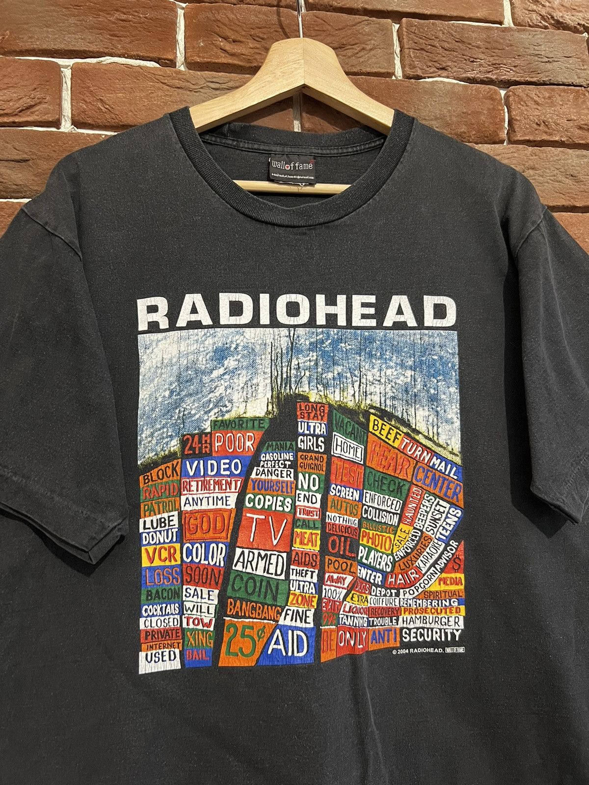 Band Tees Rare Vintage 00s Radiohead Hail To Thief Tshirt Rock Band L Size US L / EU 52-54 / 3 - 3 Thumbnail