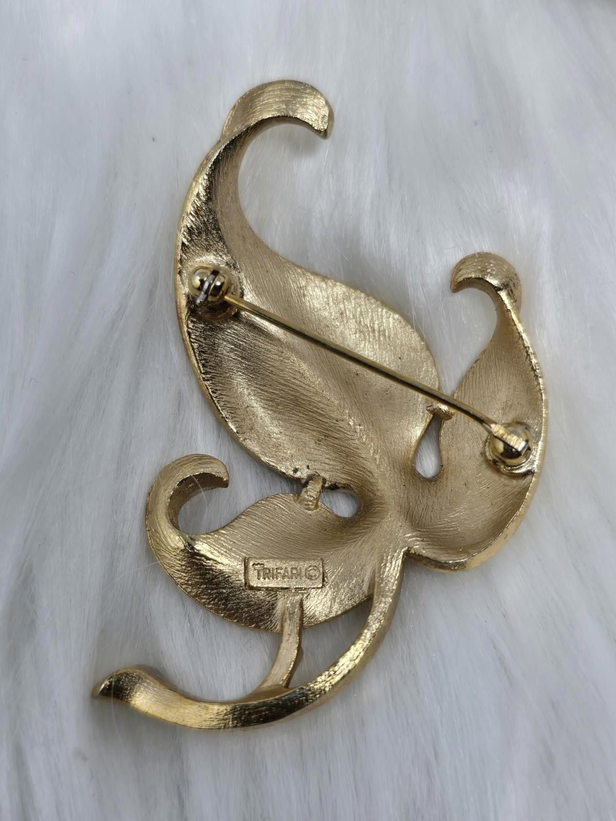Other CROWN TRIFARI VINTAGE GOLD TONE SPECKLED LEAF BROOCH Rare Size ONE SIZE - 6 Thumbnail