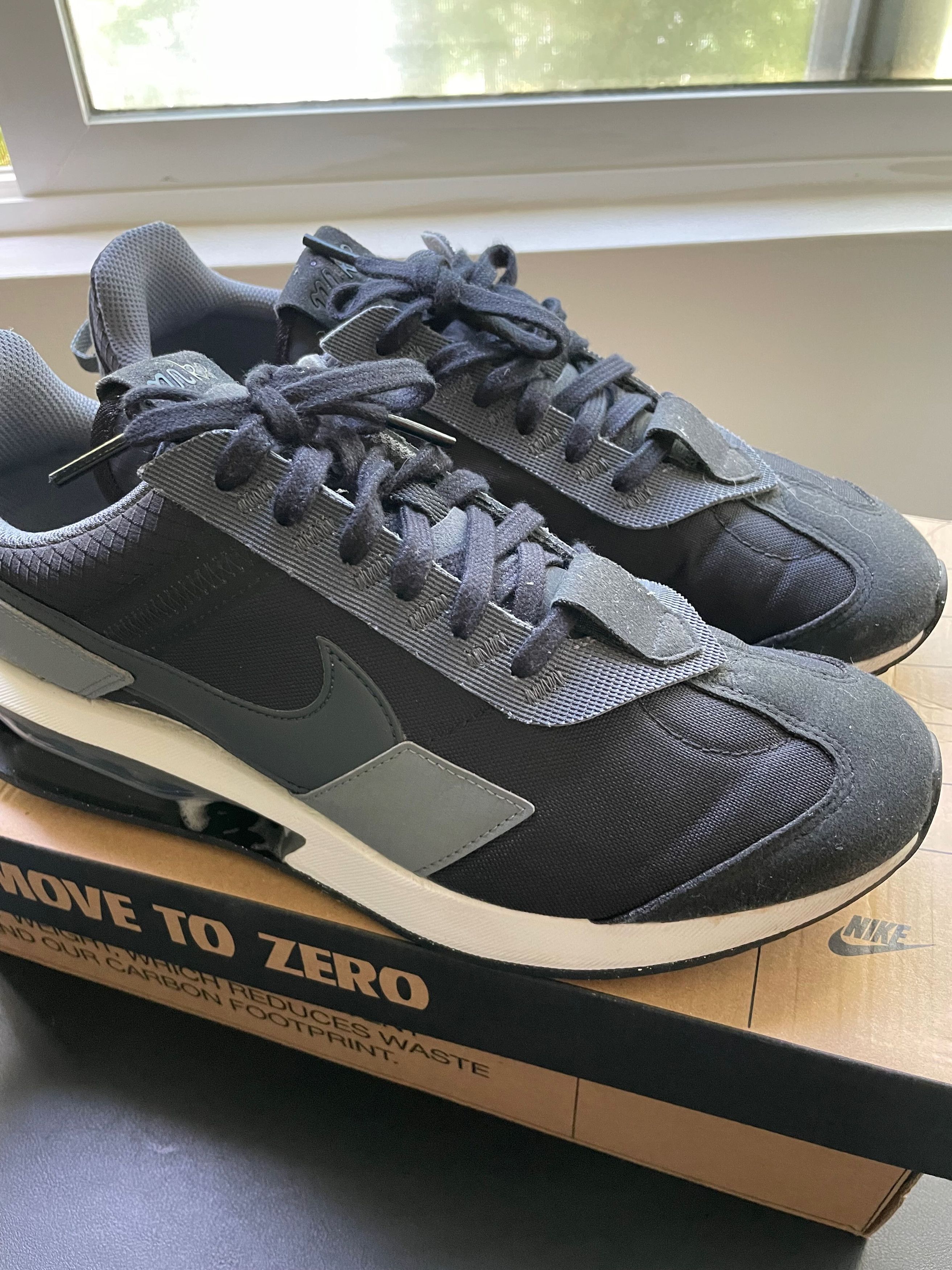 Nike Air Max Pre-Day Size US 10 / EU 43 - 6 Thumbnail