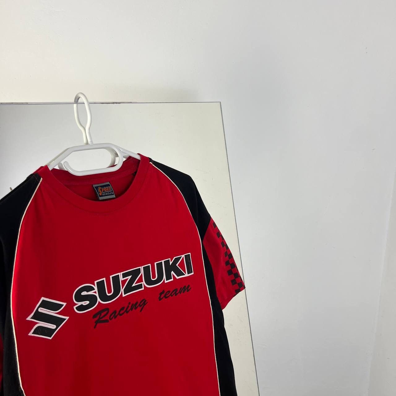 Vintage Vintage Y2K Suzuki Big Logo Racing T-Shirt Size US M / EU 48-50 / 2 - 3 Thumbnail
