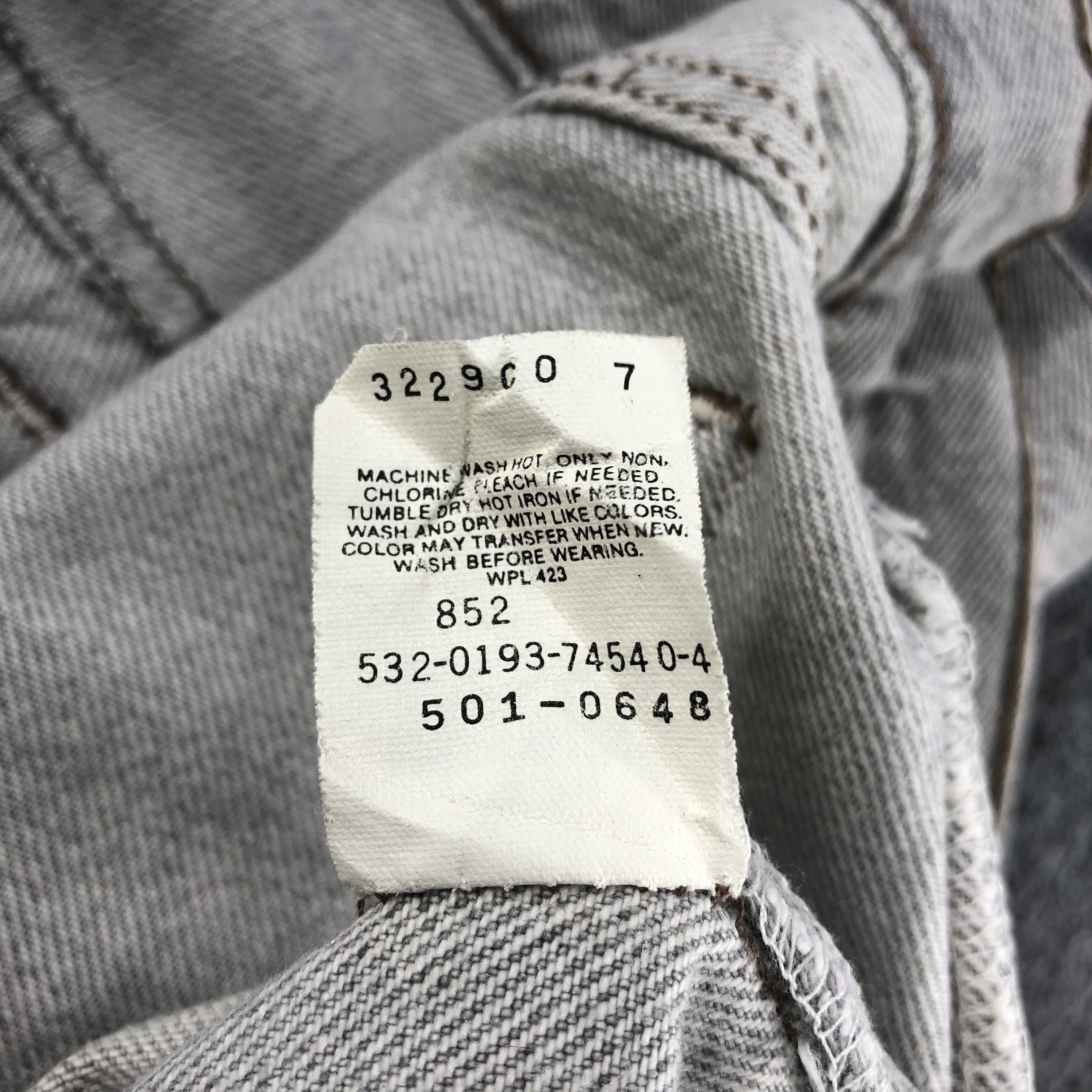 Levi's Vintage 90s Light Wash Ripped Levis 501 Jeans-J1644 Size US 35 - 11 Thumbnail