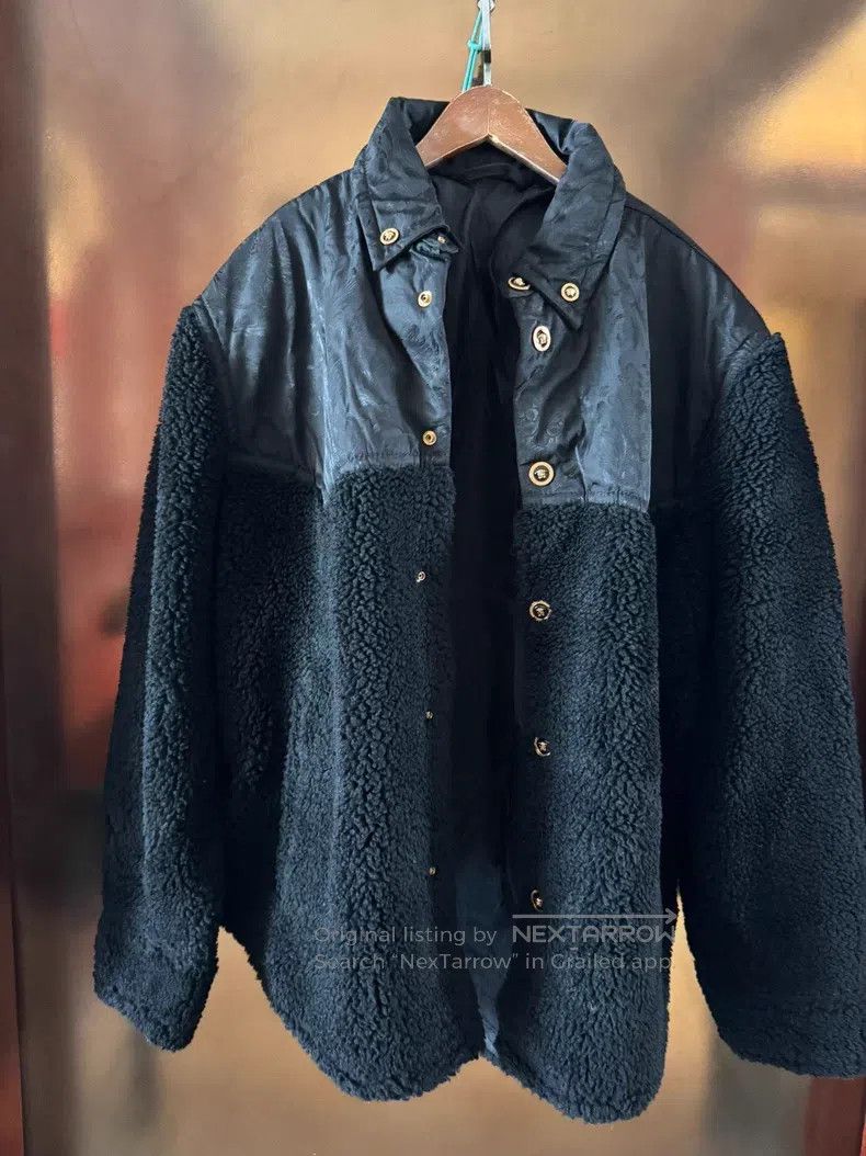Versace Versace Lambwool coat Size US L / EU 52-54 / 3 - 1 Thumbnail