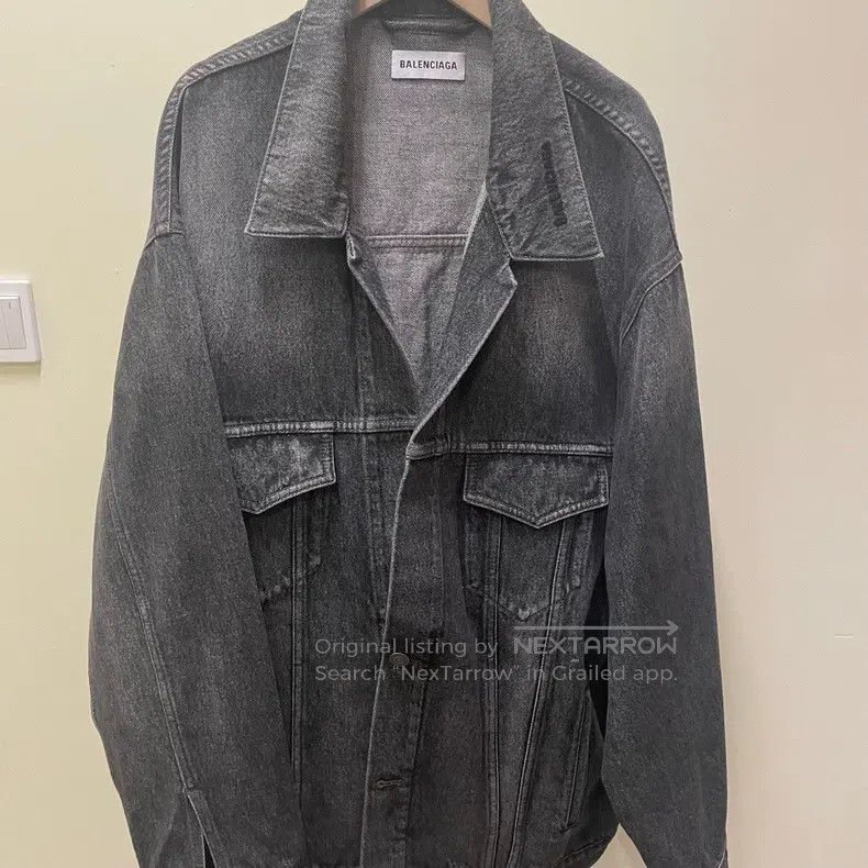 Balenciaga Balenciaga Washed Distressed Denim Jacket Size XXS / US 00 / IT 34 - 1 Thumbnail