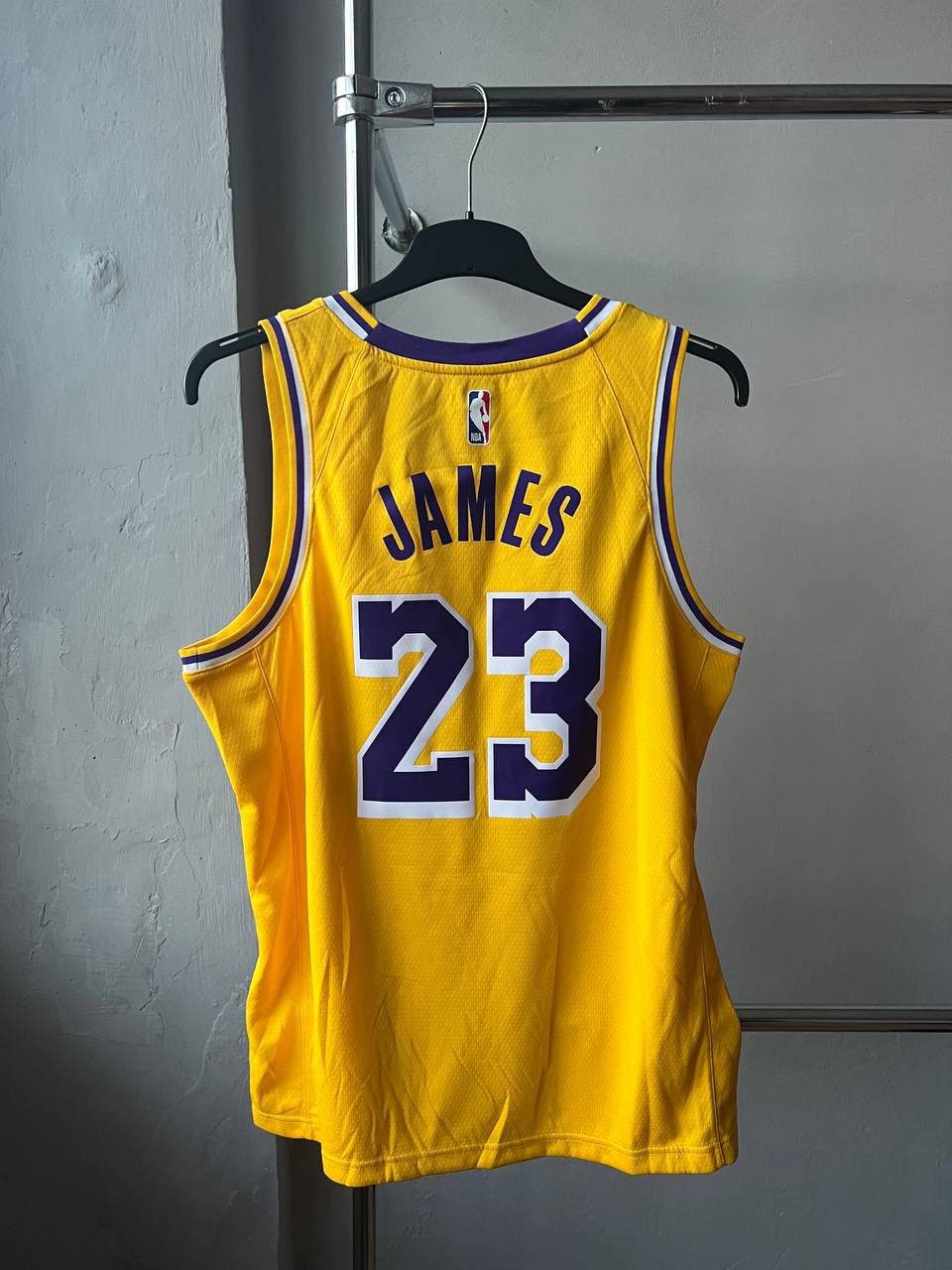 NBA 2020 LOS ANGELES LAKERS #23 JAMES LEBRON BASKETBALL JERSEY L Size US L / EU 52-54 / 3 - 8 Thumbnail