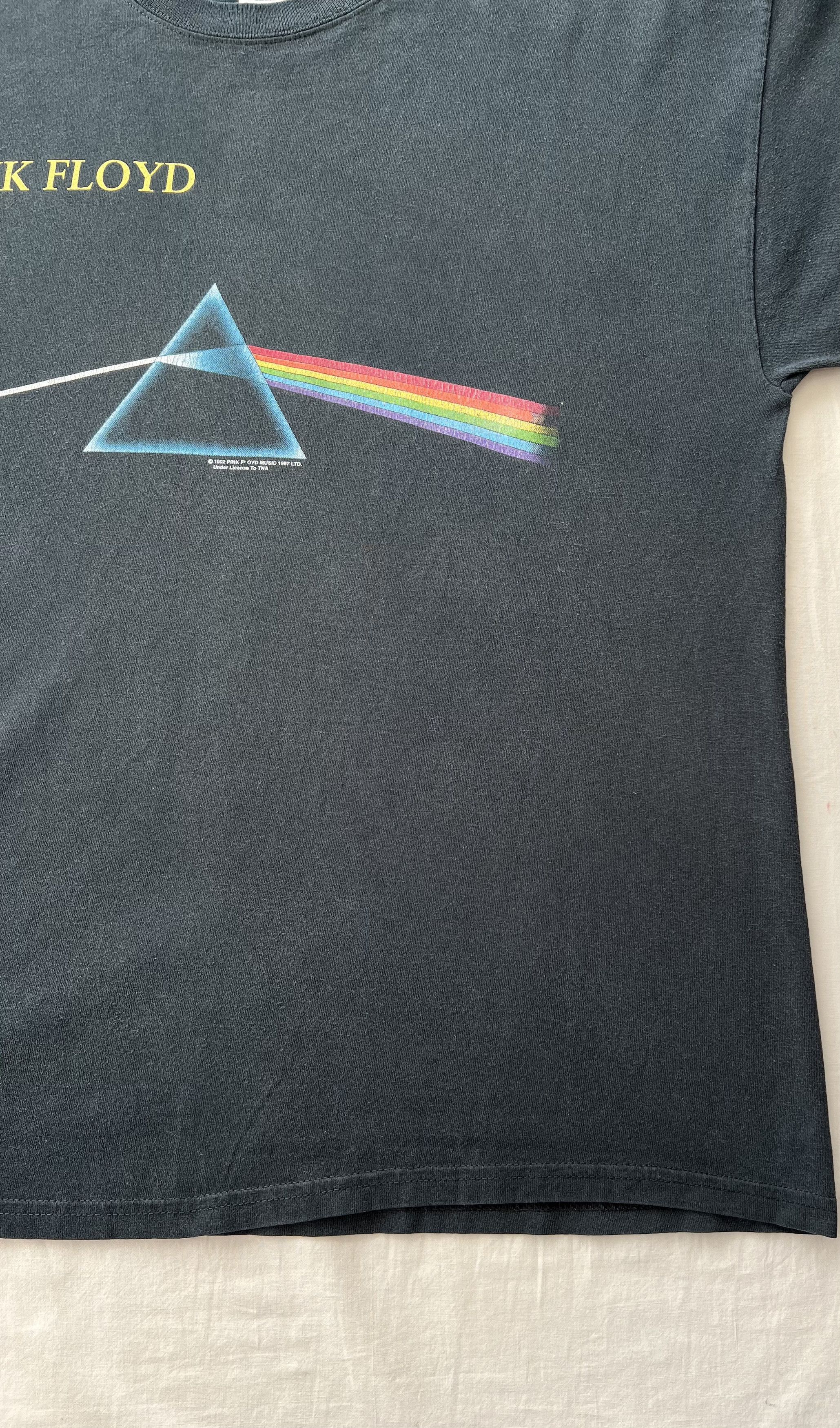 Band Tees Vintage 2000s Pink Floyd The Dark Side of the Moon Reprint Size US XL / EU 56 / 4 - 7 Thumbnail
