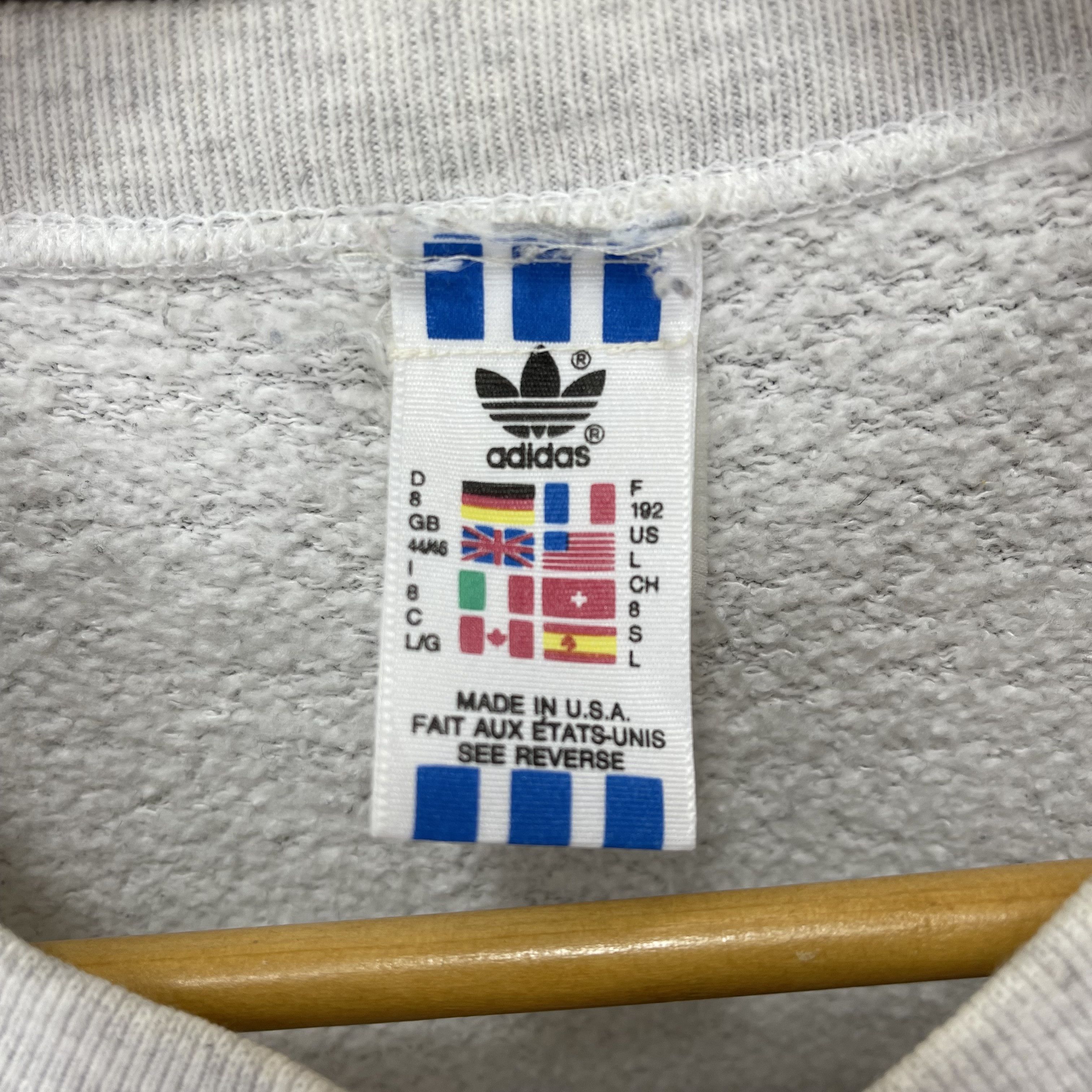 Adidas 80-90s Vintage ADIDAS Crew Neck Sweatshirt #1312/AT Size US L / EU 52-54 / 3 - 9 Thumbnail