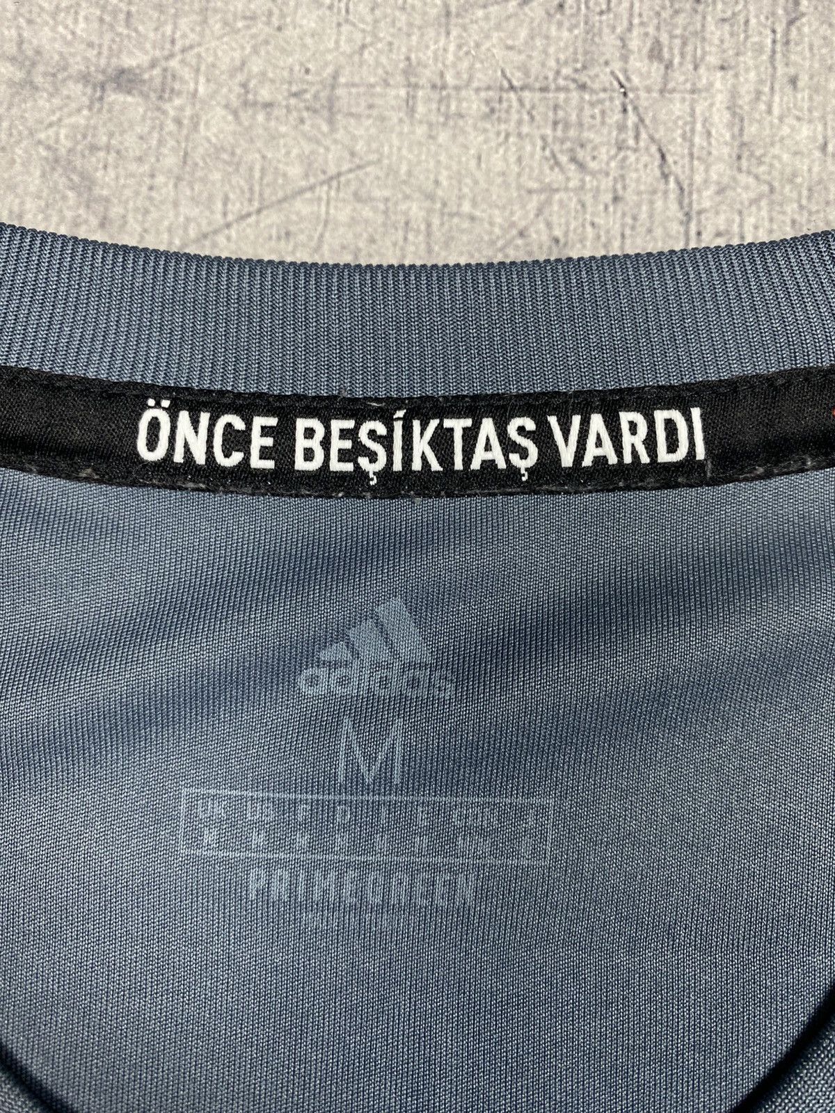 Adidas Adidas Beşiktaş 2021/22 Third Jersey #8 Güven Size US M / EU 48-50 / 2 - 20 Thumbnail