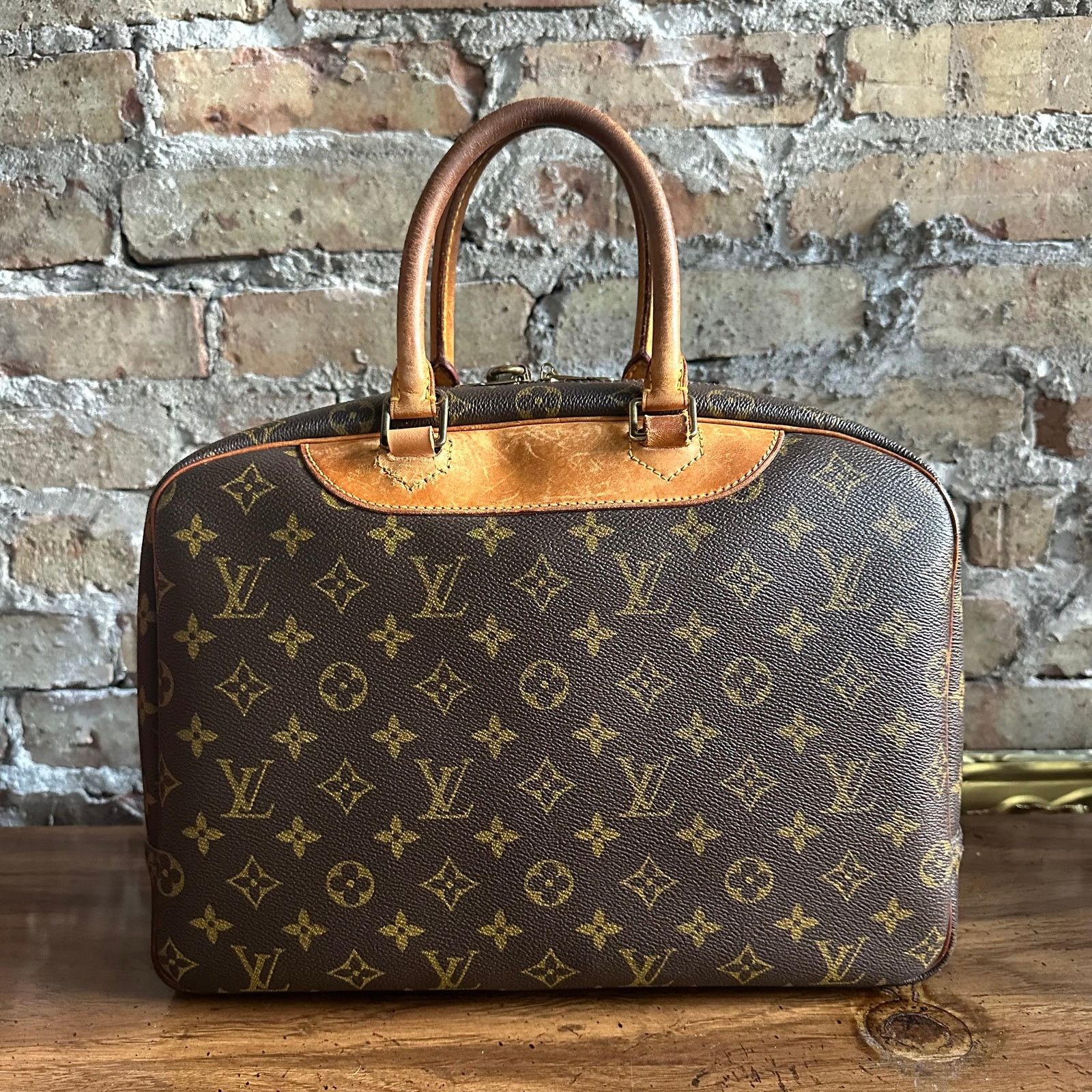 Louis Vuitton Vintage Louis Vuitton Deauville Bag Size ONE SIZE - 2 Thumbnail
