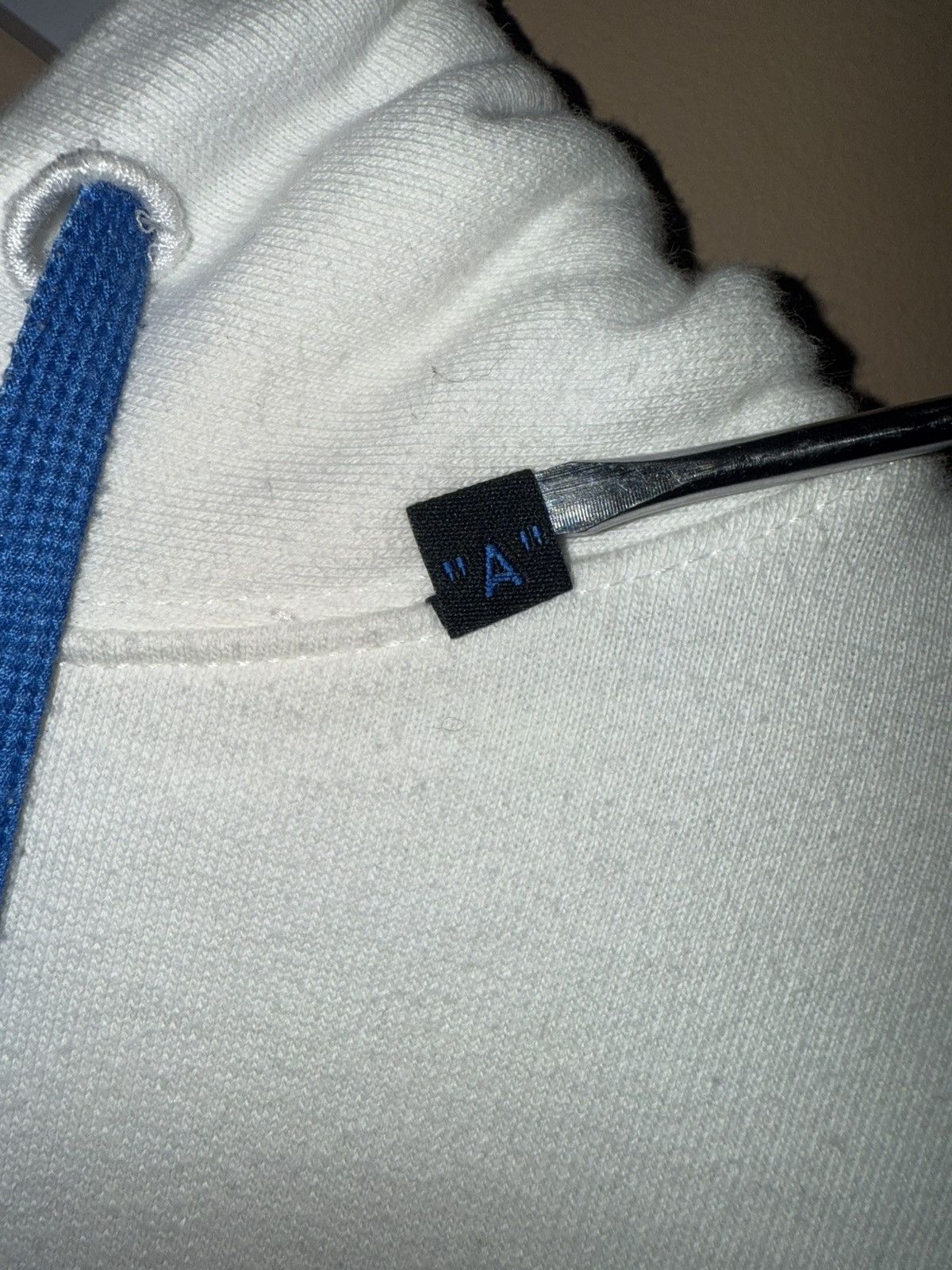Off-White Size S - Off-White Acrylic Arrows Hoodie - White Size US S / EU 44-46 / 1 - 4 Thumbnail
