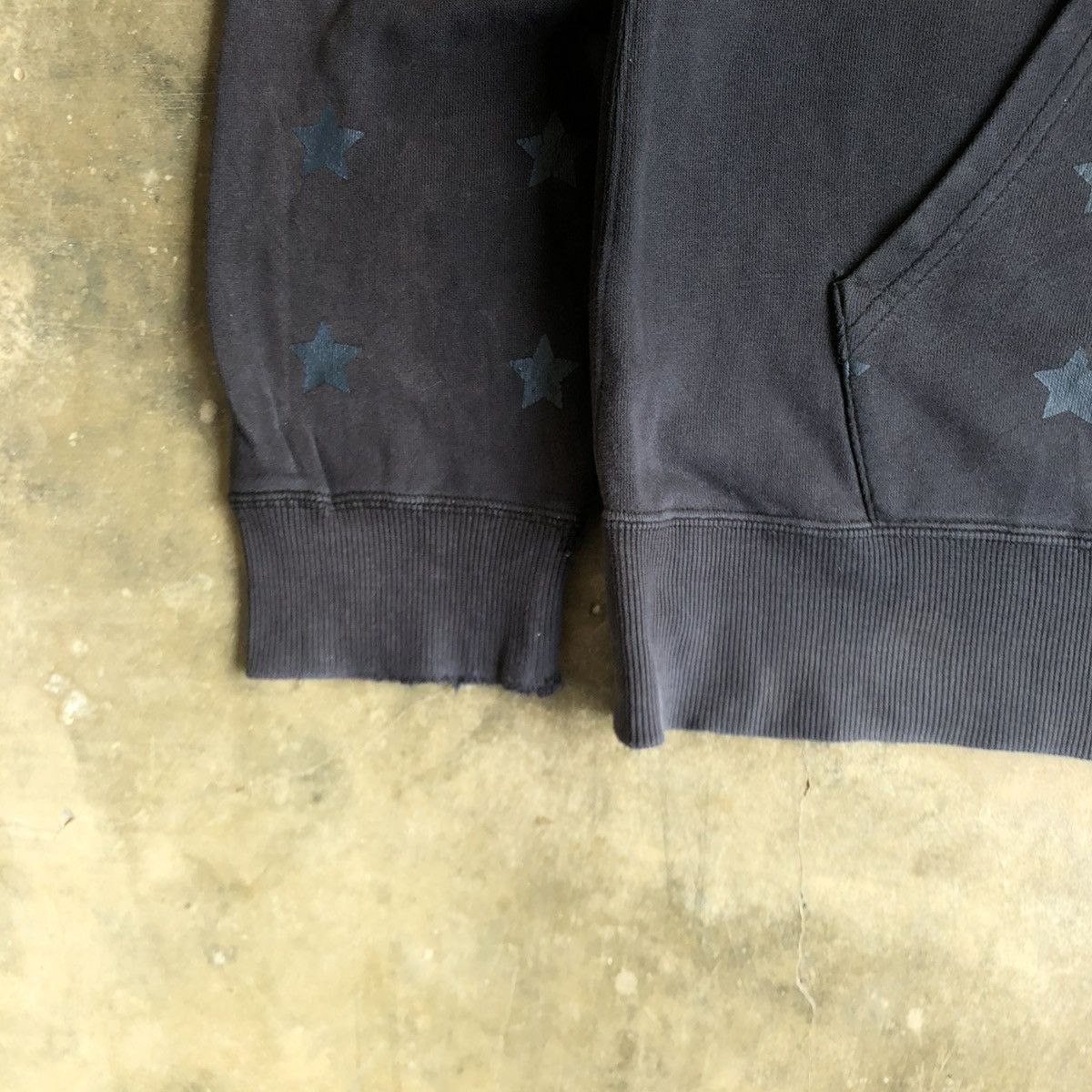 Japanese Brand Vintage Trashed Xlarge Stars Logo Ziphoodie Y2k Black Size US XL / EU 56 / 4 - 10 Thumbnail