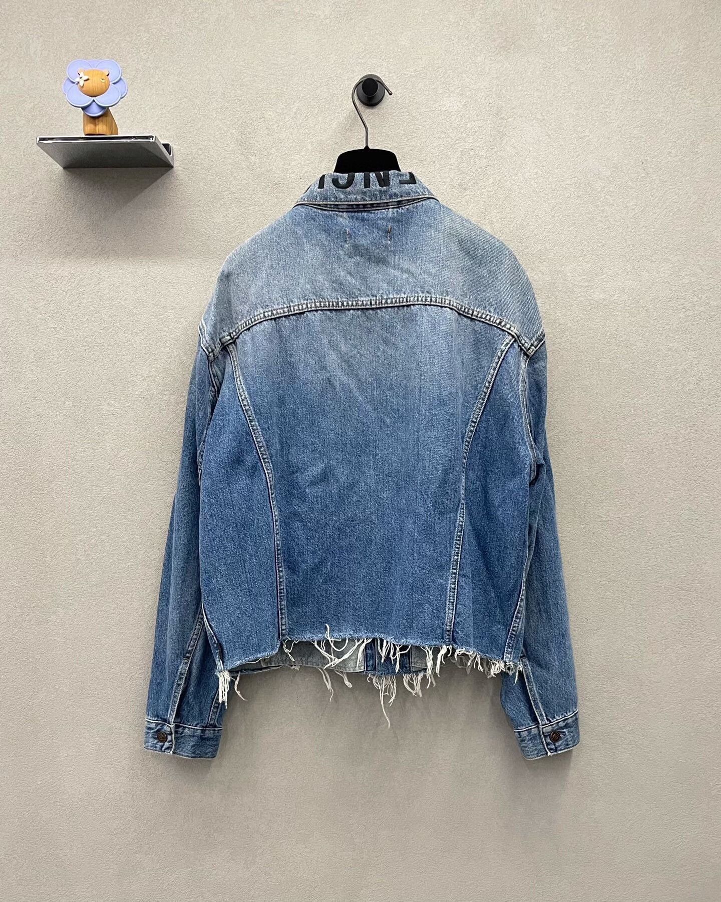 Balenciaga balenciaga blue denim distressed jacket size 34 Size US S / EU 44-46 / 1 - 2 Thumbnail